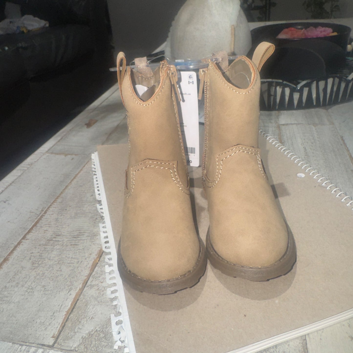 Baby size 4 new boots , Shoes 4 (Baby: 0-12 mth)
