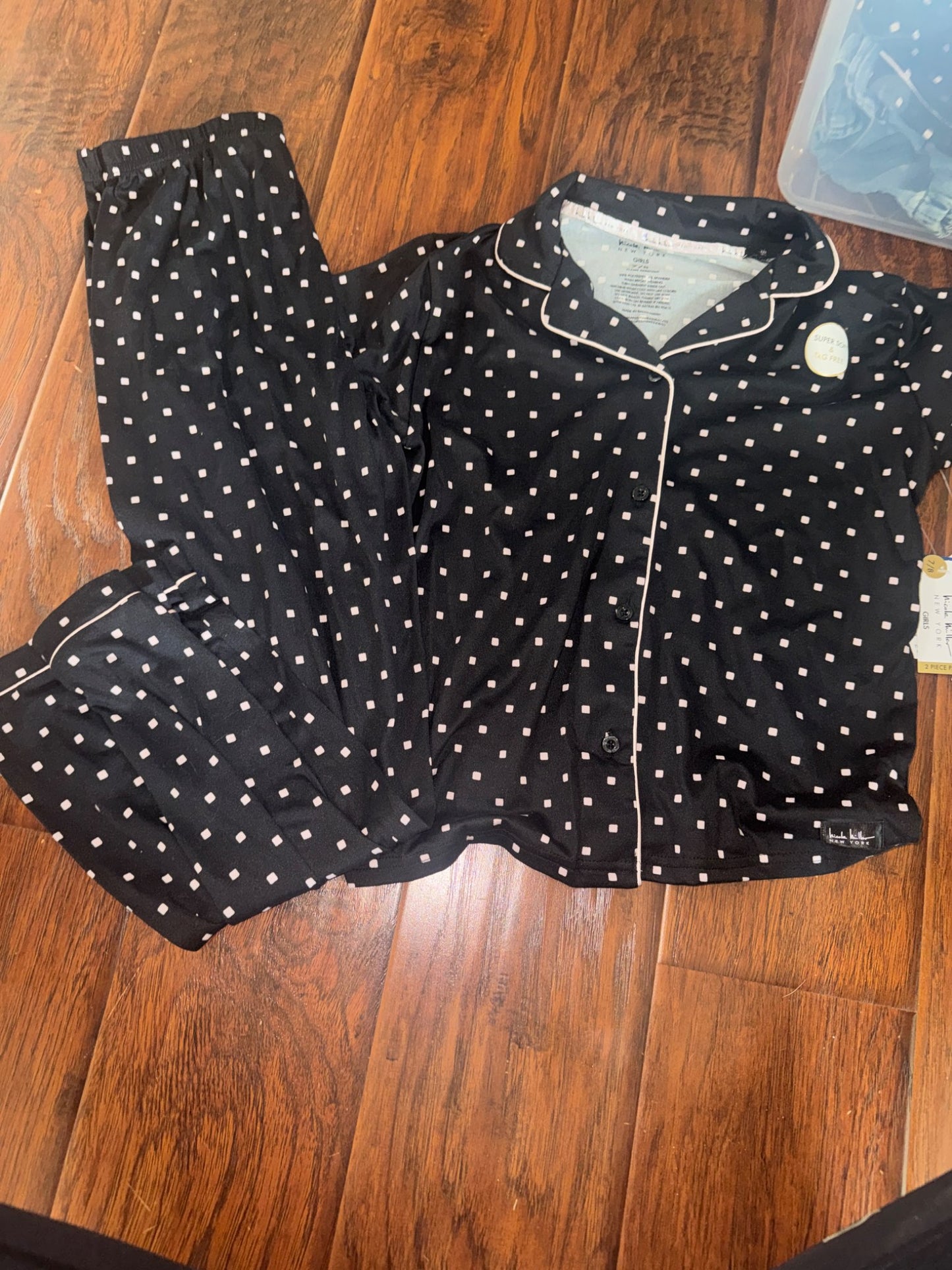 Nicole miller 10/12 pjs NWT , Kids 10
