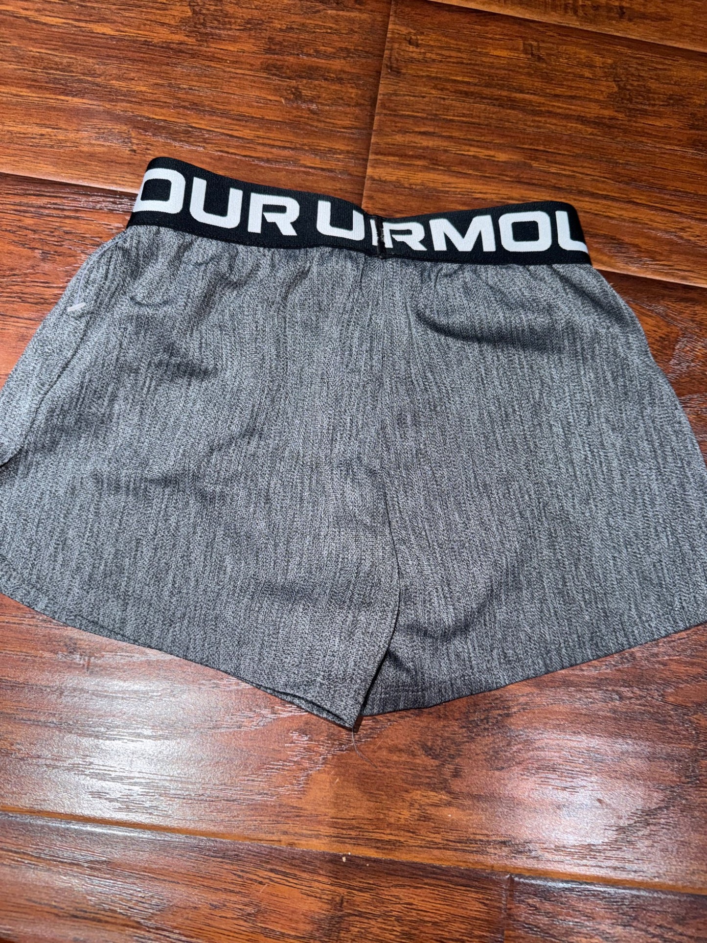 XS under armour shorts NWT size 5 , Kids 5/5T