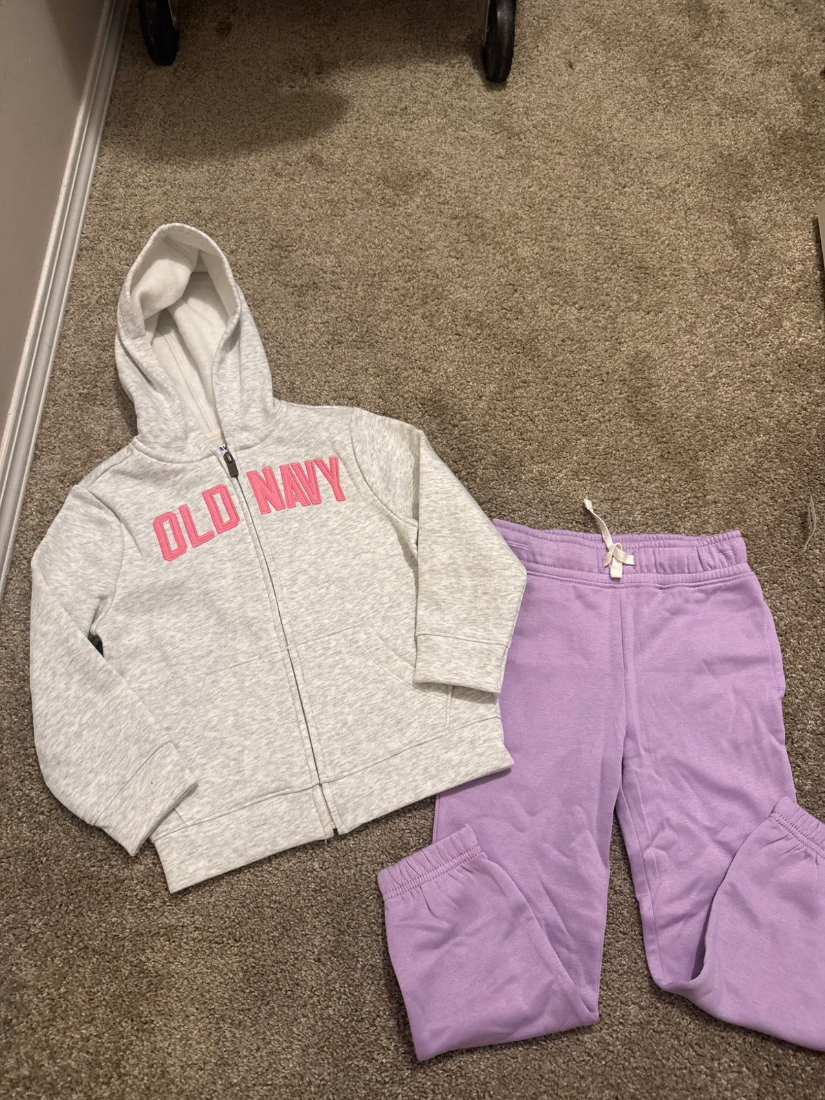 Brand new size 4 old navy set new , Kids 4/4T