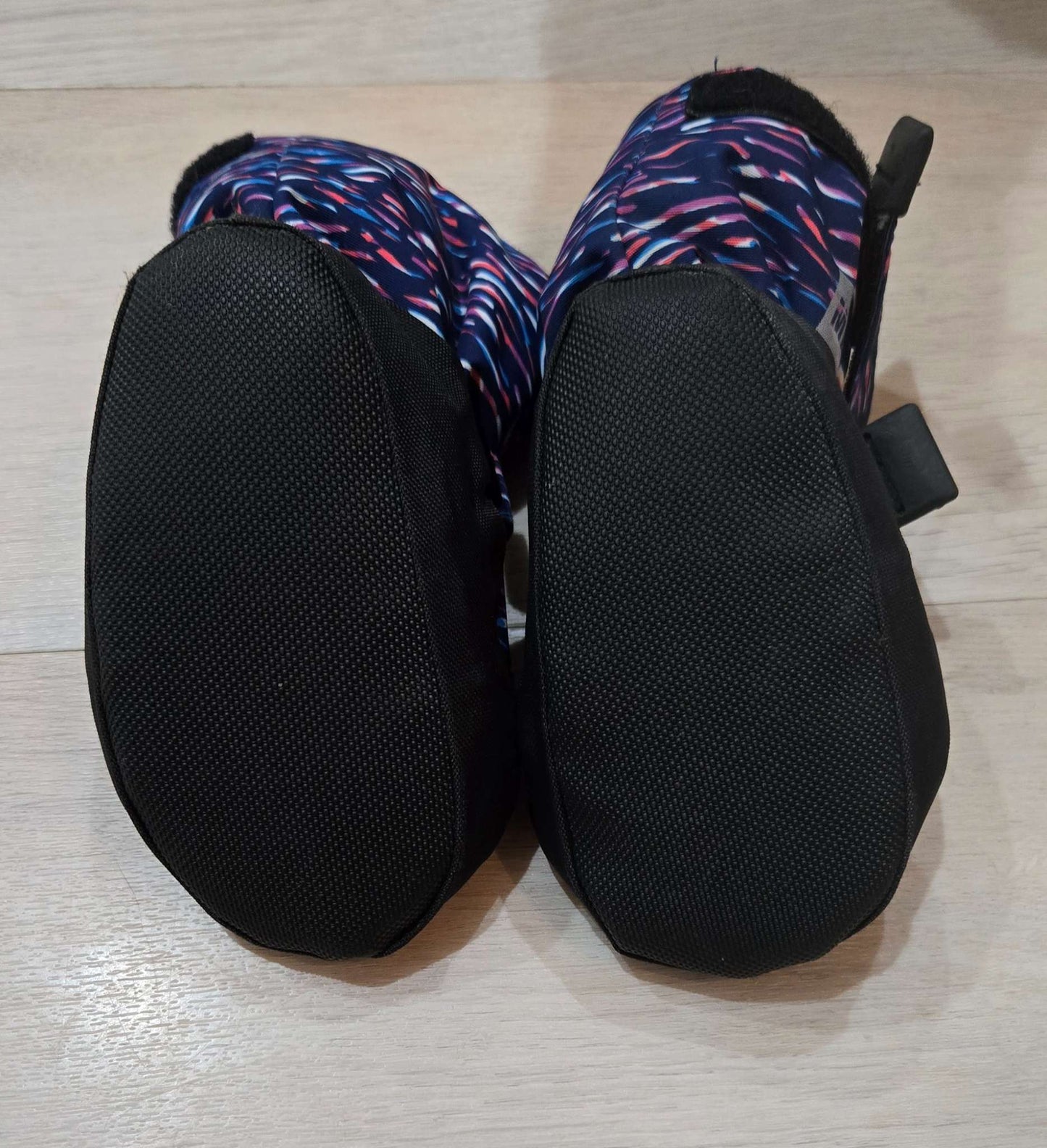 MEC Toaster Booties - MSRP 39.95, Shoes 3 (Baby: 0-12 mth)