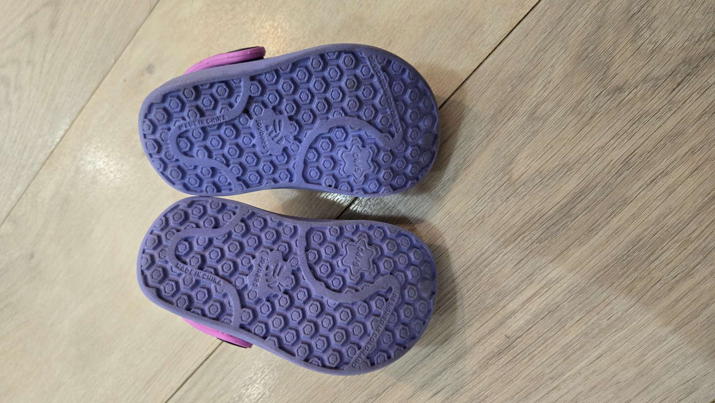 Joybees slides - size 4/5, Shoes 4.5 (Walkers:12-24 mth)