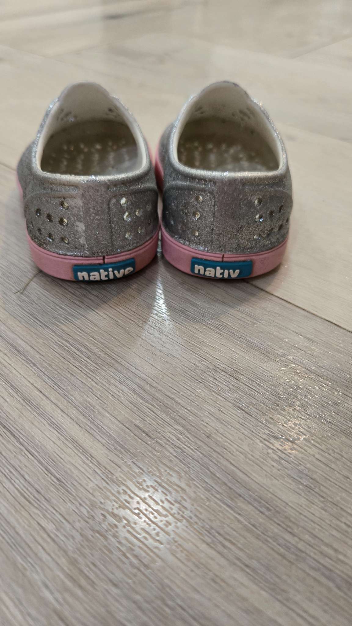 Native Girl's Shoes - size 5, Shoes 5 (Walkers:12-24 mth)