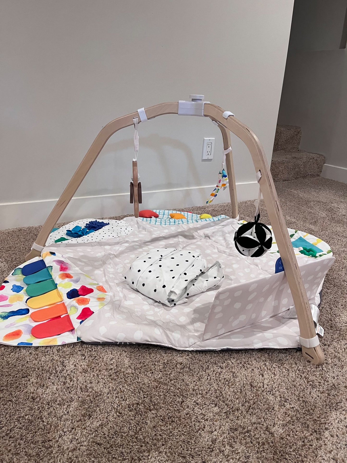 Lovevery play gym, opened but not used. Retails $150