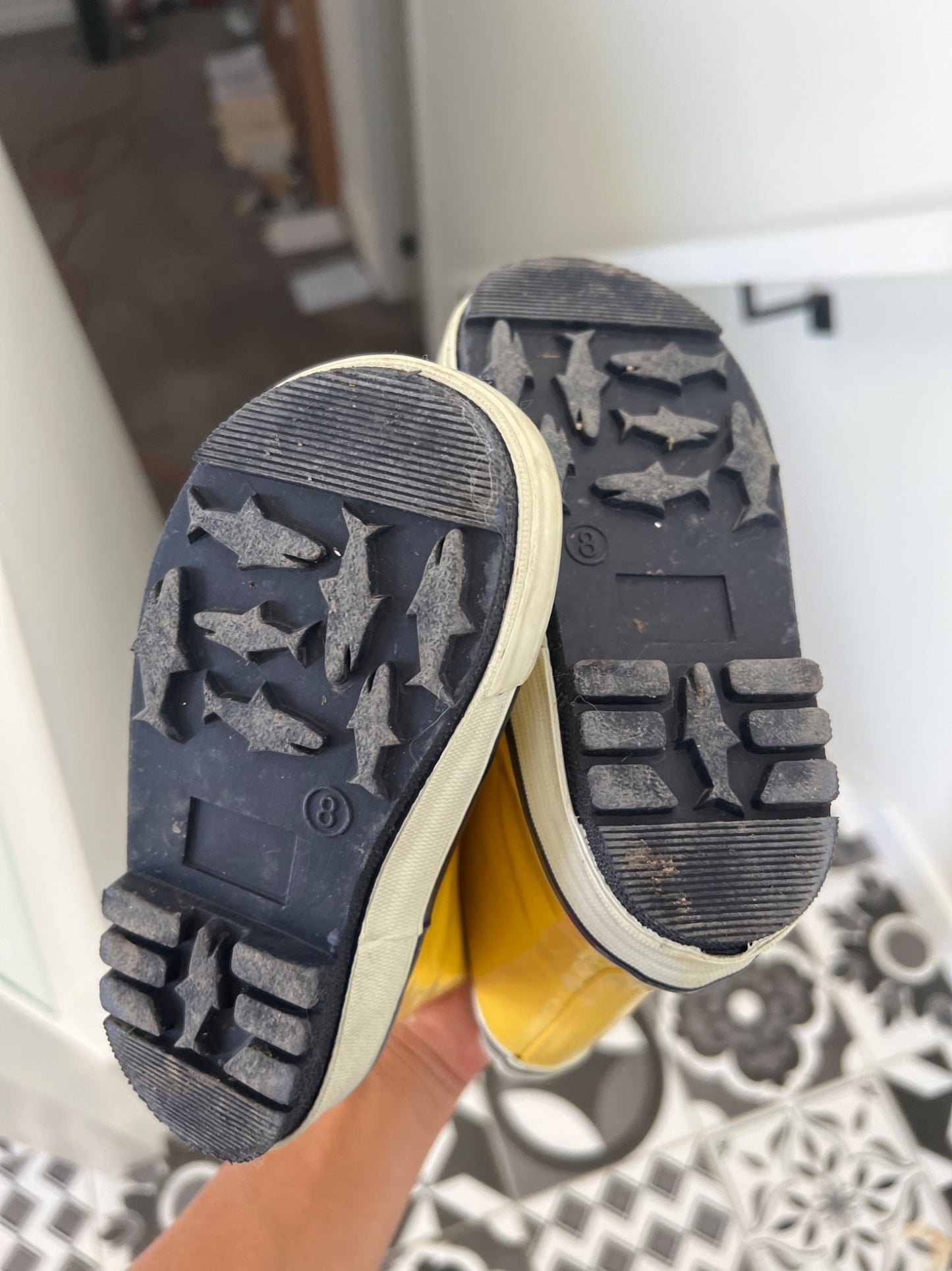Fleece lined yellow rain boots 8C , Shoes 8 (Toddler:2-4yr)