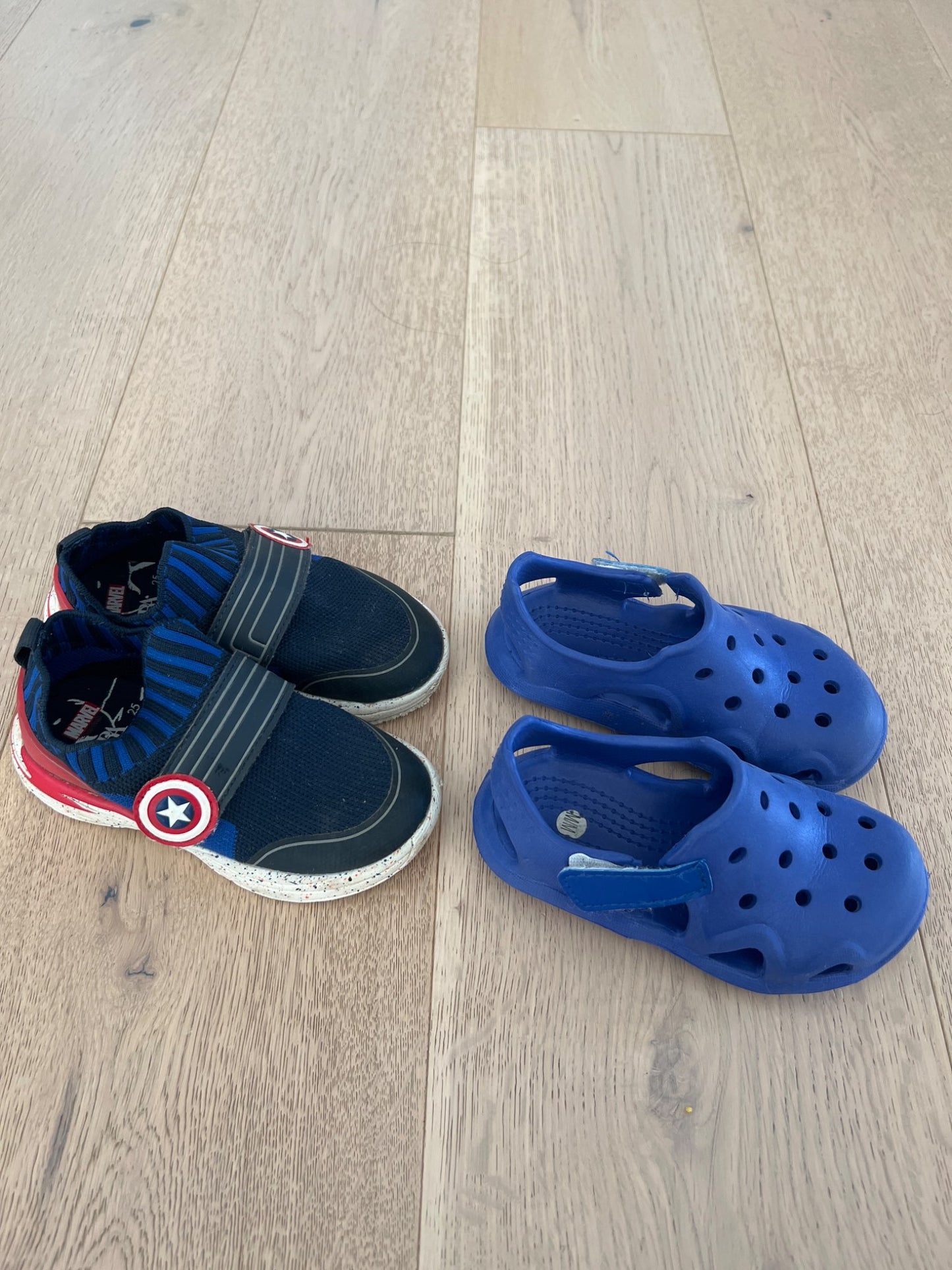 Zara avengers runners 8.5C or size 25 (European) & Joe fresh sandals (size 26), Shoes 8.5 (Toddler:2-4yr)