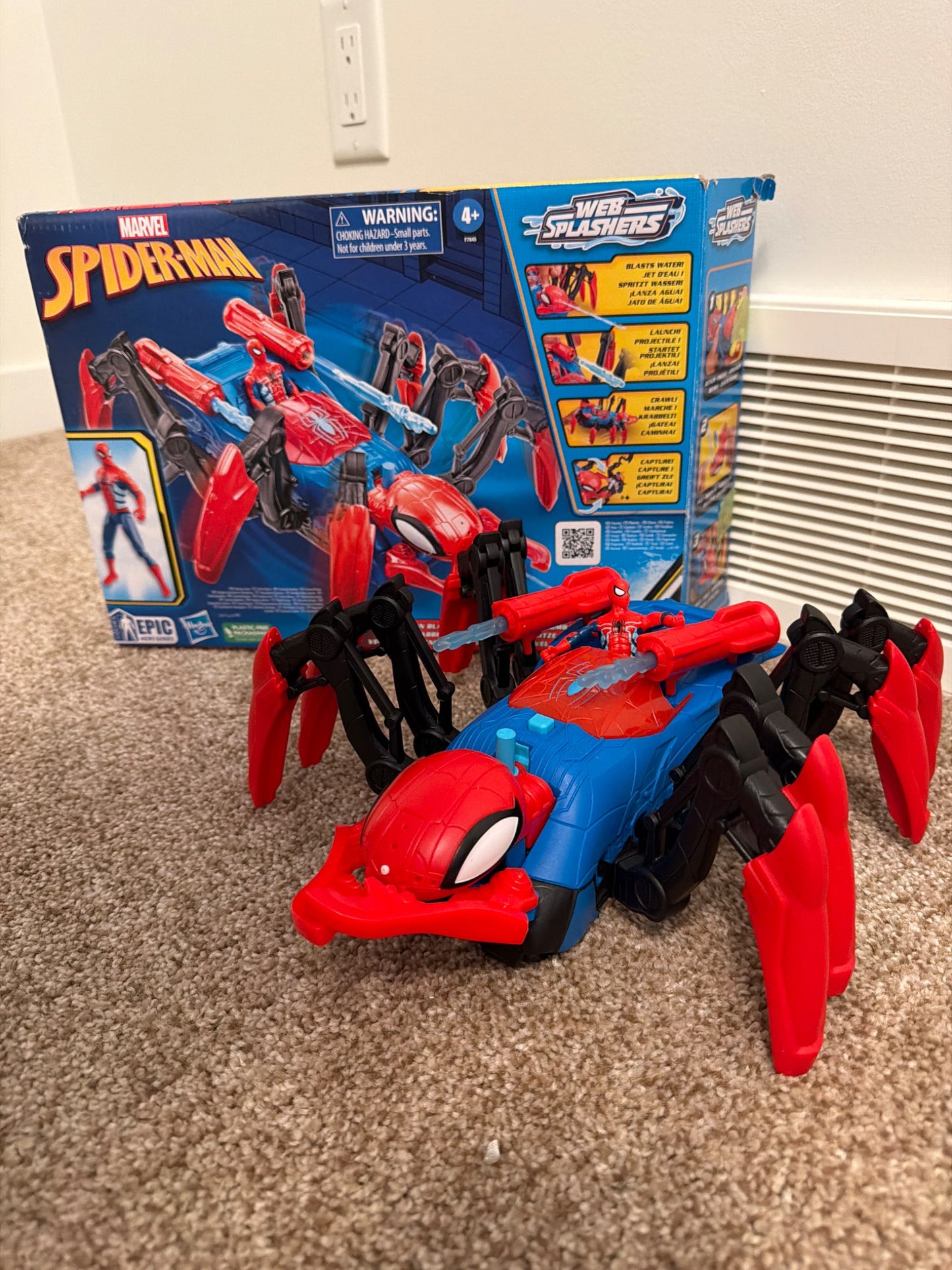 Spider-Man crawl & blast toy
