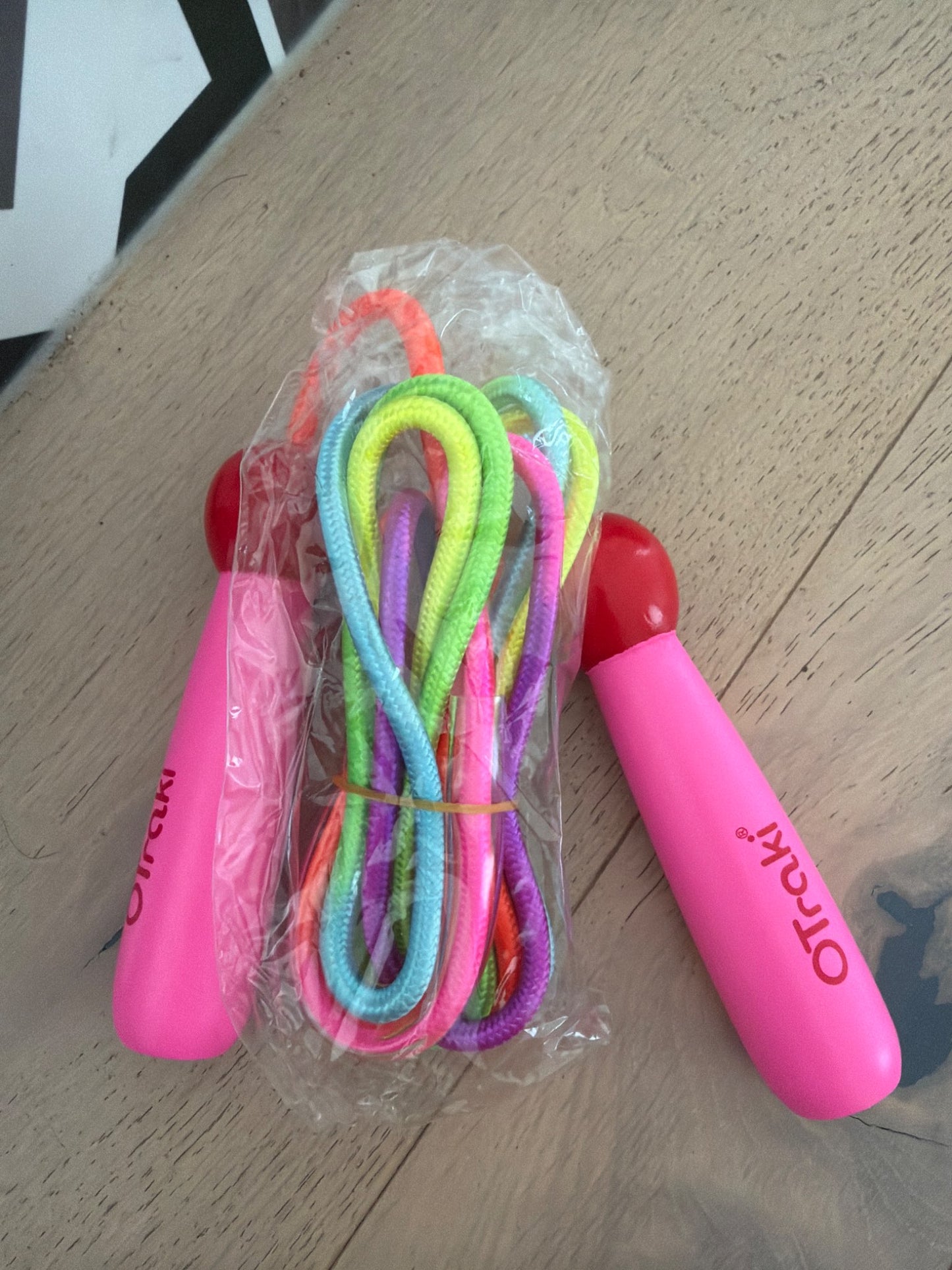 Skipping rope with wooden handle
