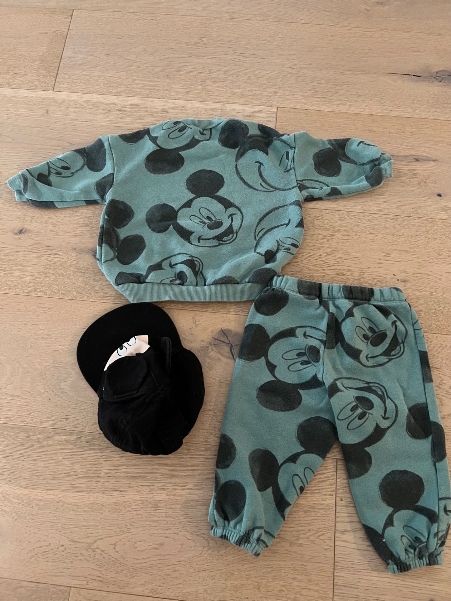 Mickey Mouse Sweatshirt and Hat Bundle , Kids 12 Month (9-12M)