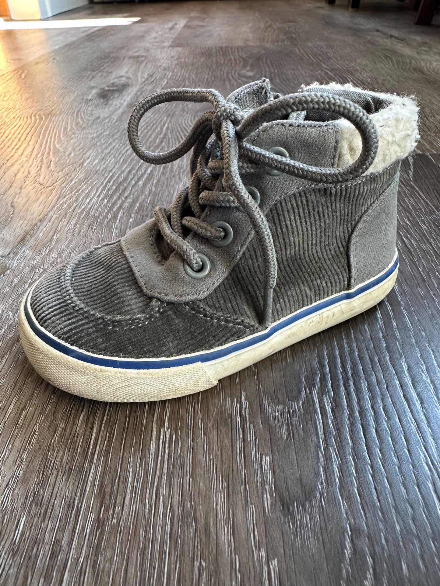 Gap winter shoes, size 6, Shoes 6 (Walkers:12-24 mth)