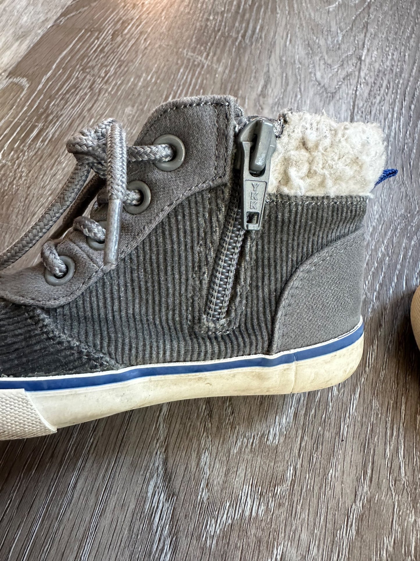 Gap winter shoes, size 6, Shoes 6 (Walkers:12-24 mth)