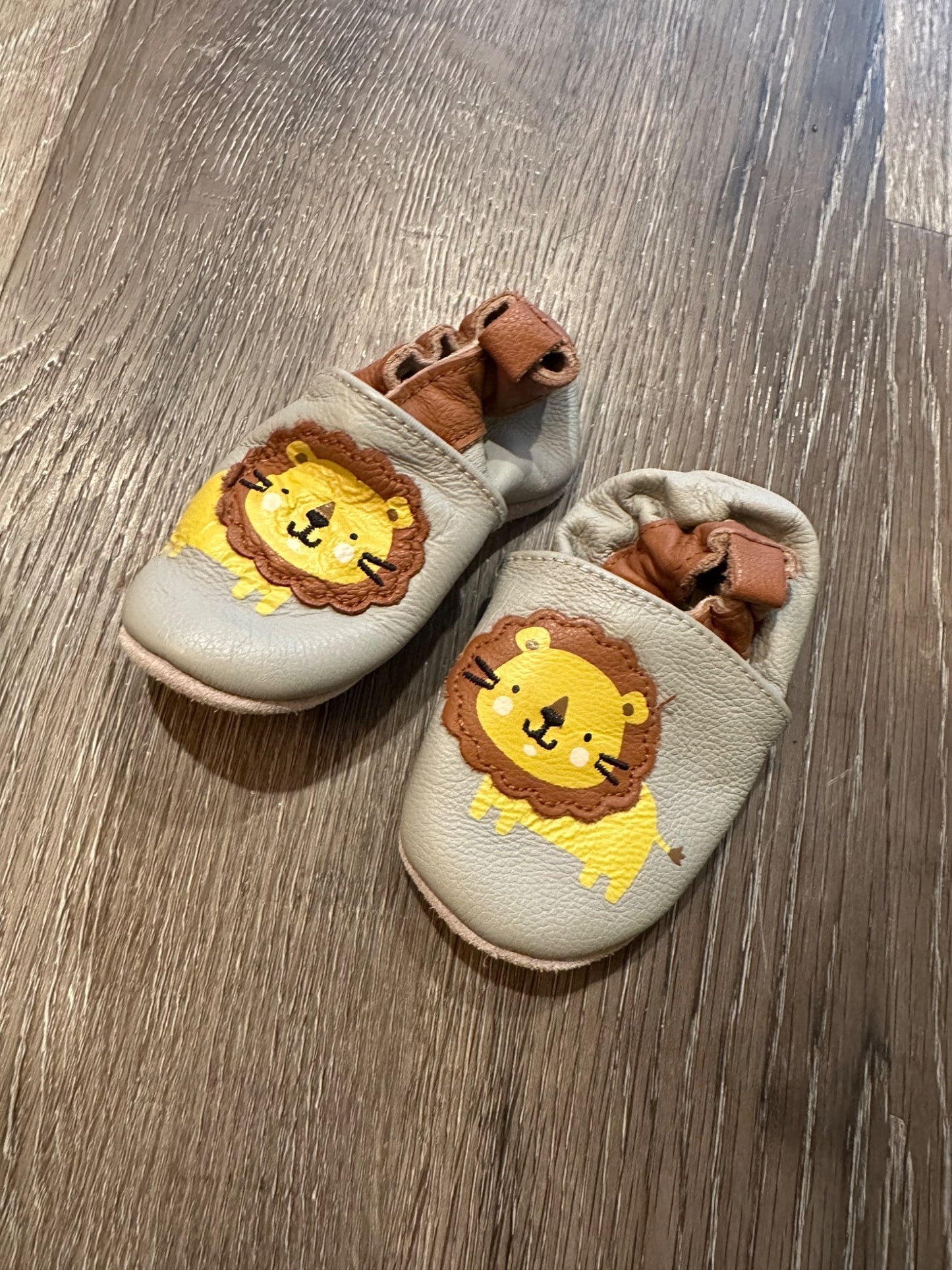 Joe Fresh leather moccasins, Size 12-18 months, VGUC , Shoes 5 (Walkers:12-24 mth)