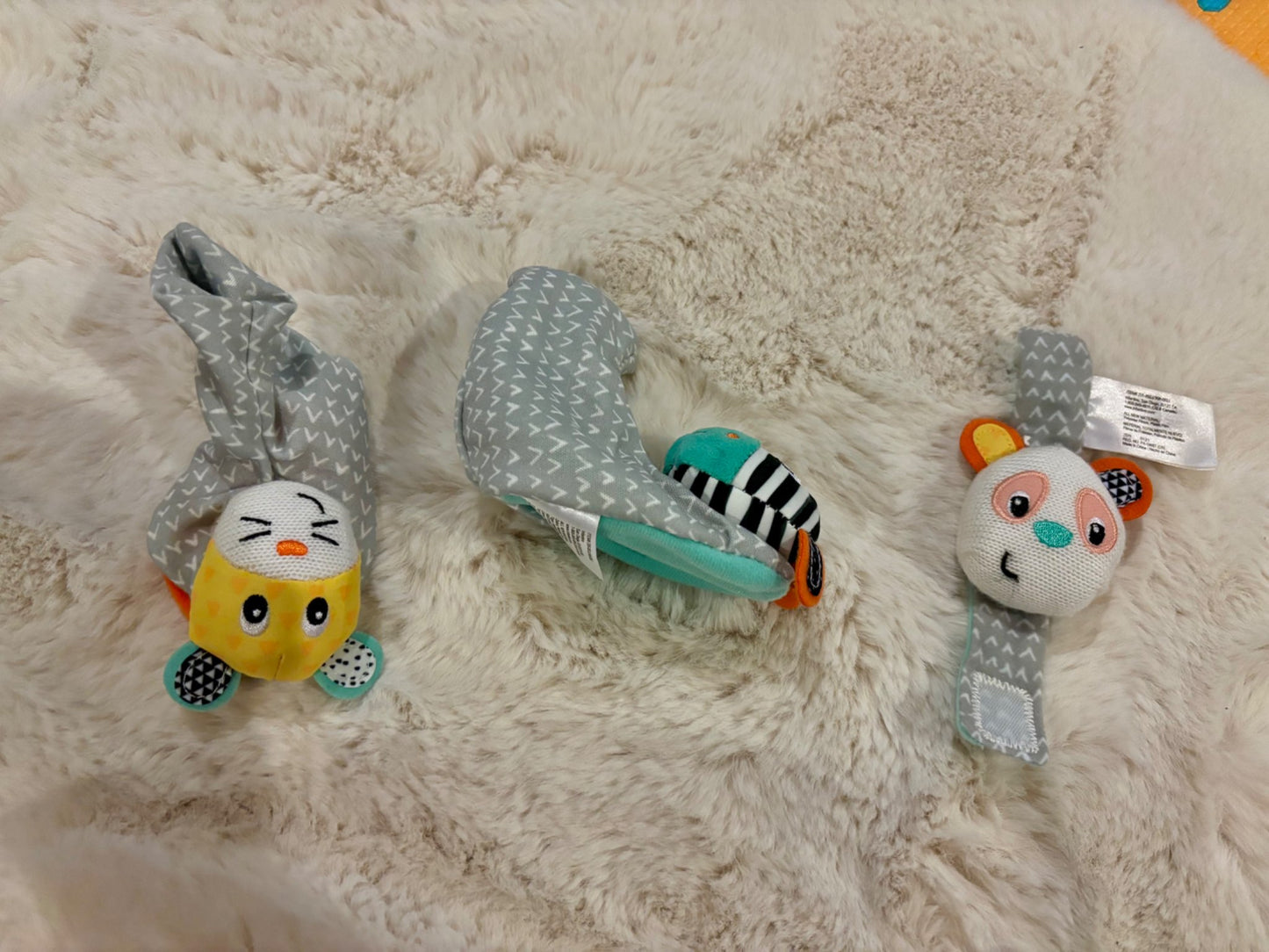 Rattle boots and wrist toys