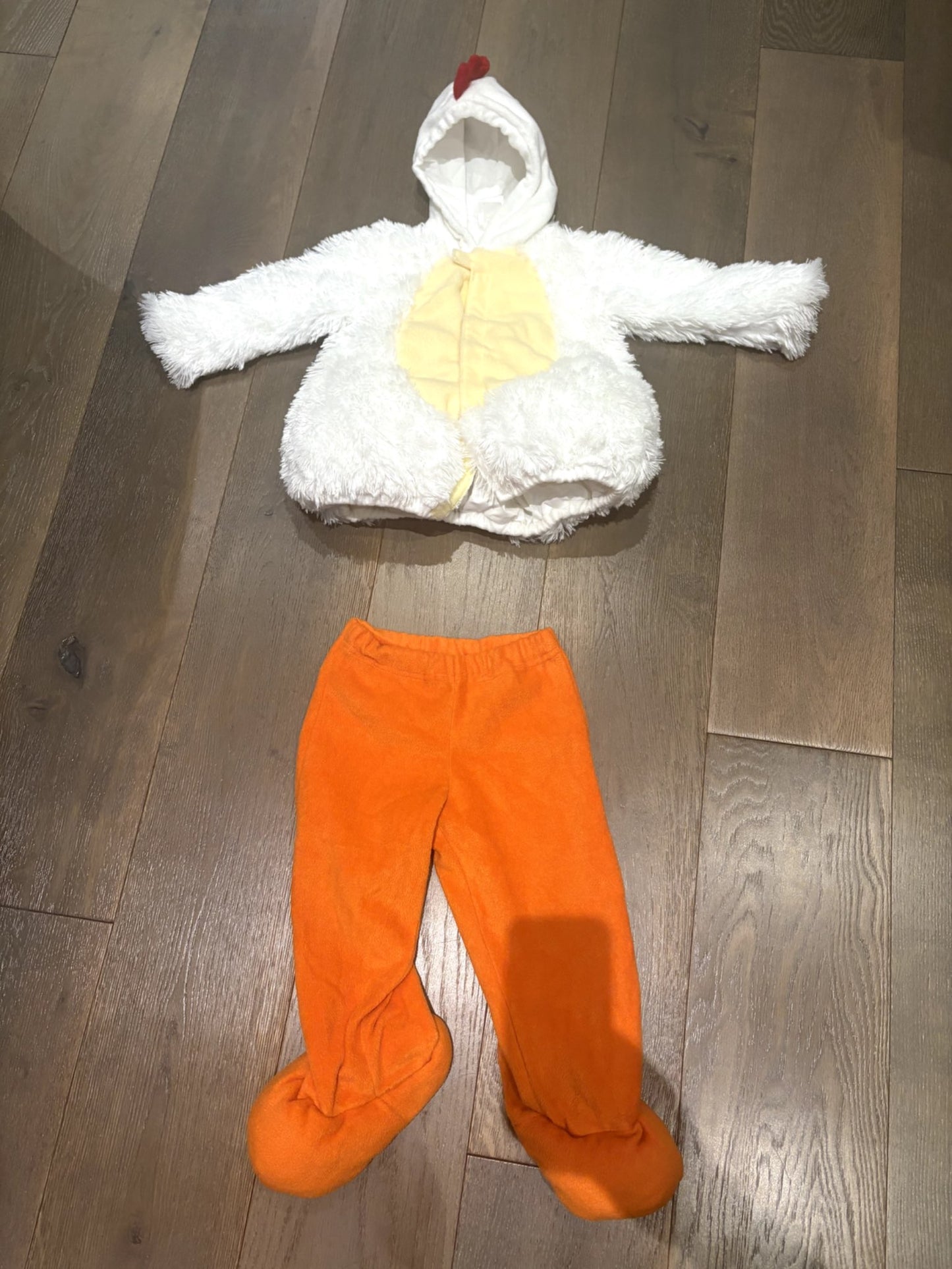 EUC Old Navy - 2 piece chicken costume - Size 2T/3T, Kids 3T