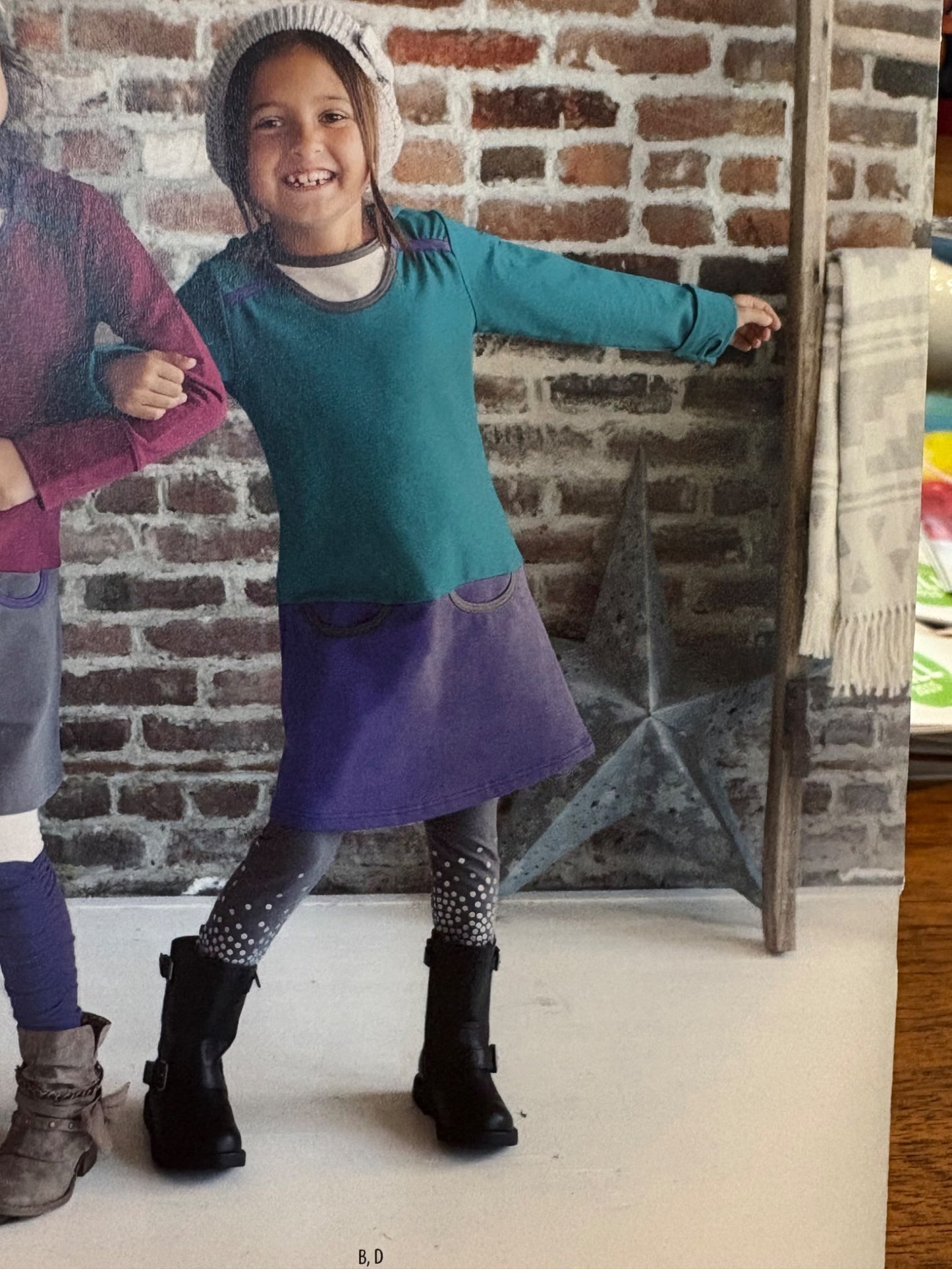 EUC Peekaboo Beans "Picture Perfect" Dress Size 4, Kids 4/4T