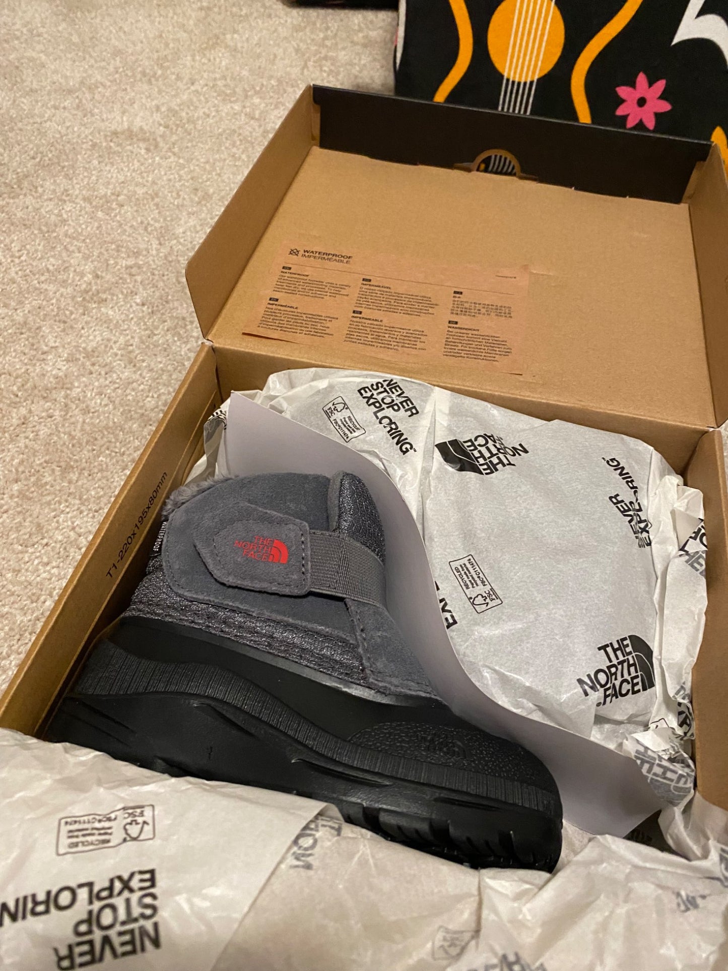 BRAND NEW North Face Toddler Alpenglow II Snow Boots size 9c, Shoes 9 (Toddler:2-4yr)
