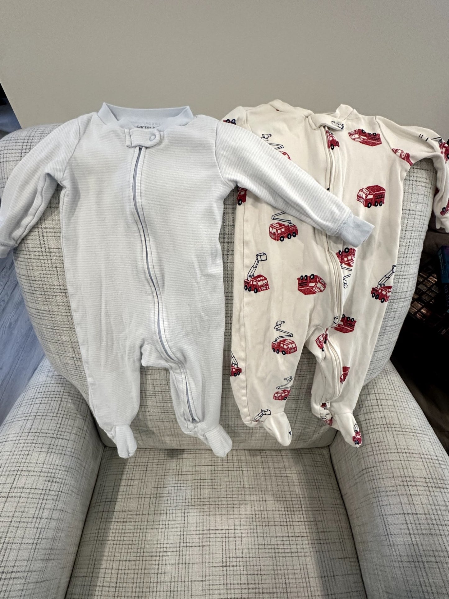 2 Onesies, Carters, 9M, Kids 9 Month (6-9M)