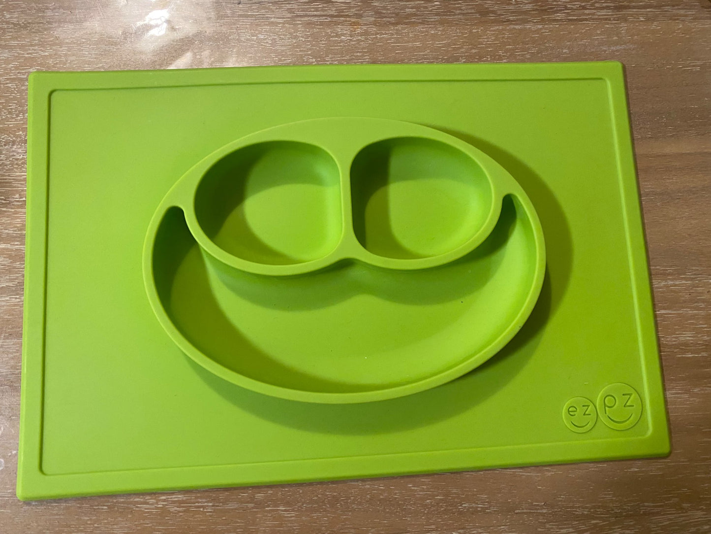 EZPZ happy mat (colour lime)