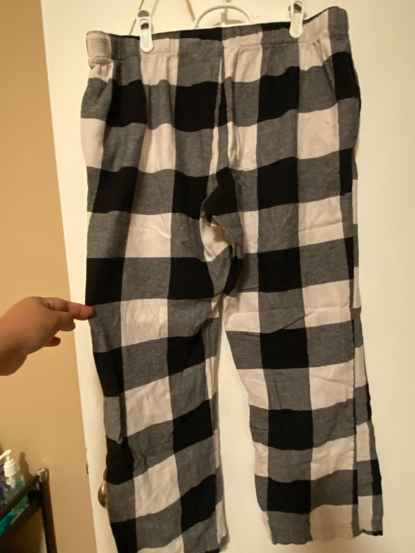 Maternity pajama bottom plaid size L, Maternity L (12-14)