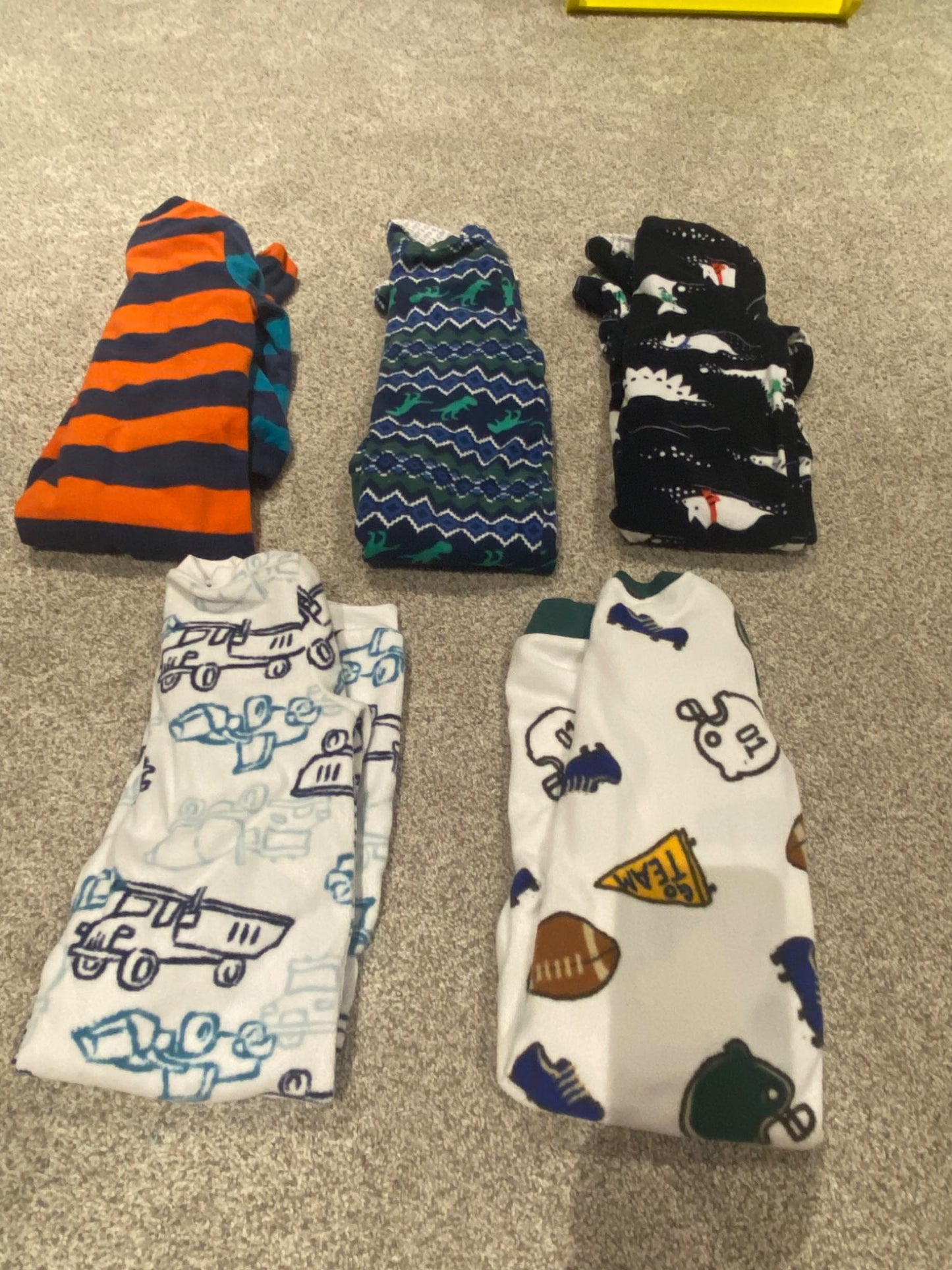 2T fleece pajama onesies bundle (5 items), Kids 2T