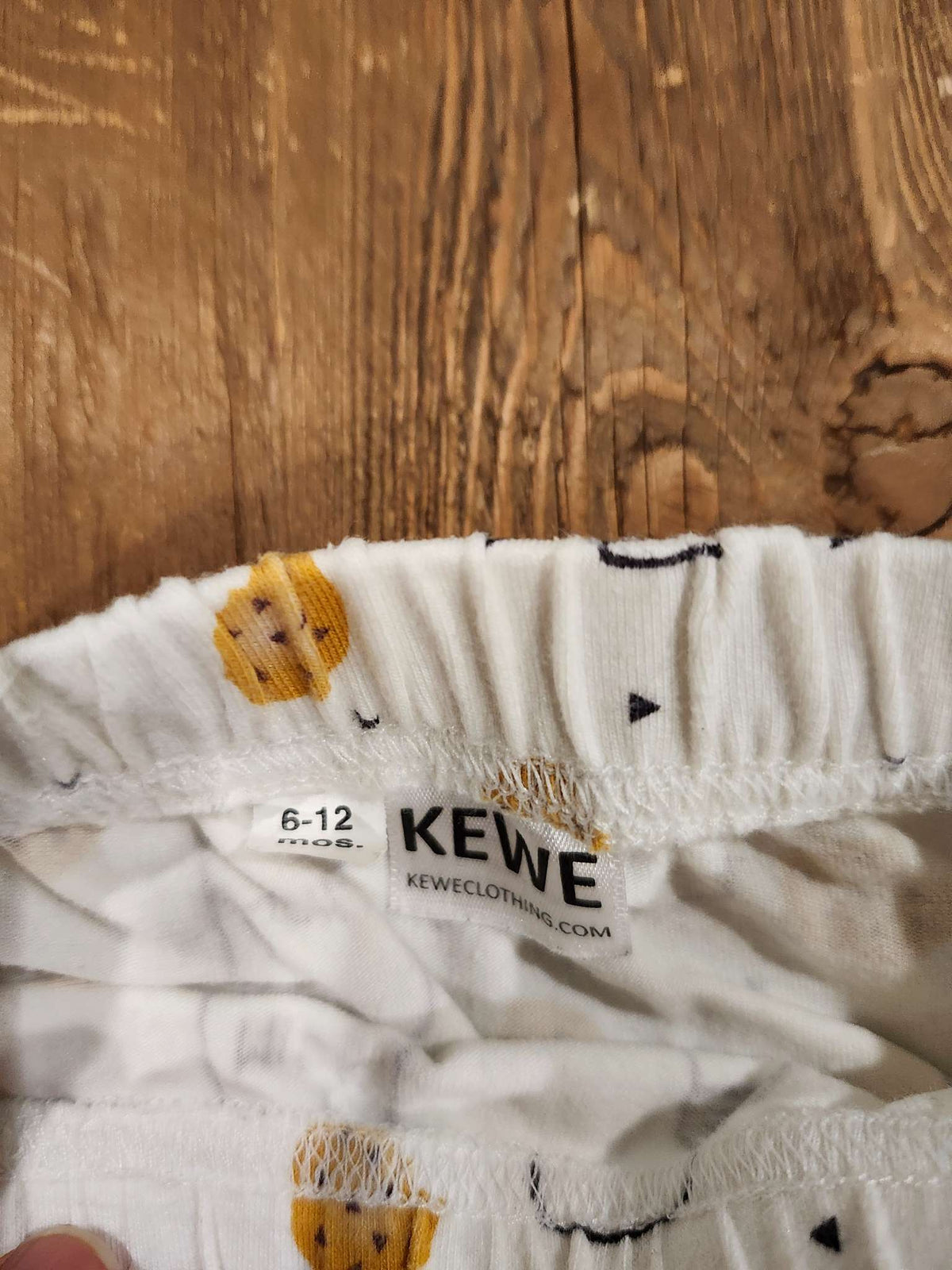 Kewe Clothing, milk and cookies leggings, 6-12M, EUC, Kids 9 Month (6-9M)