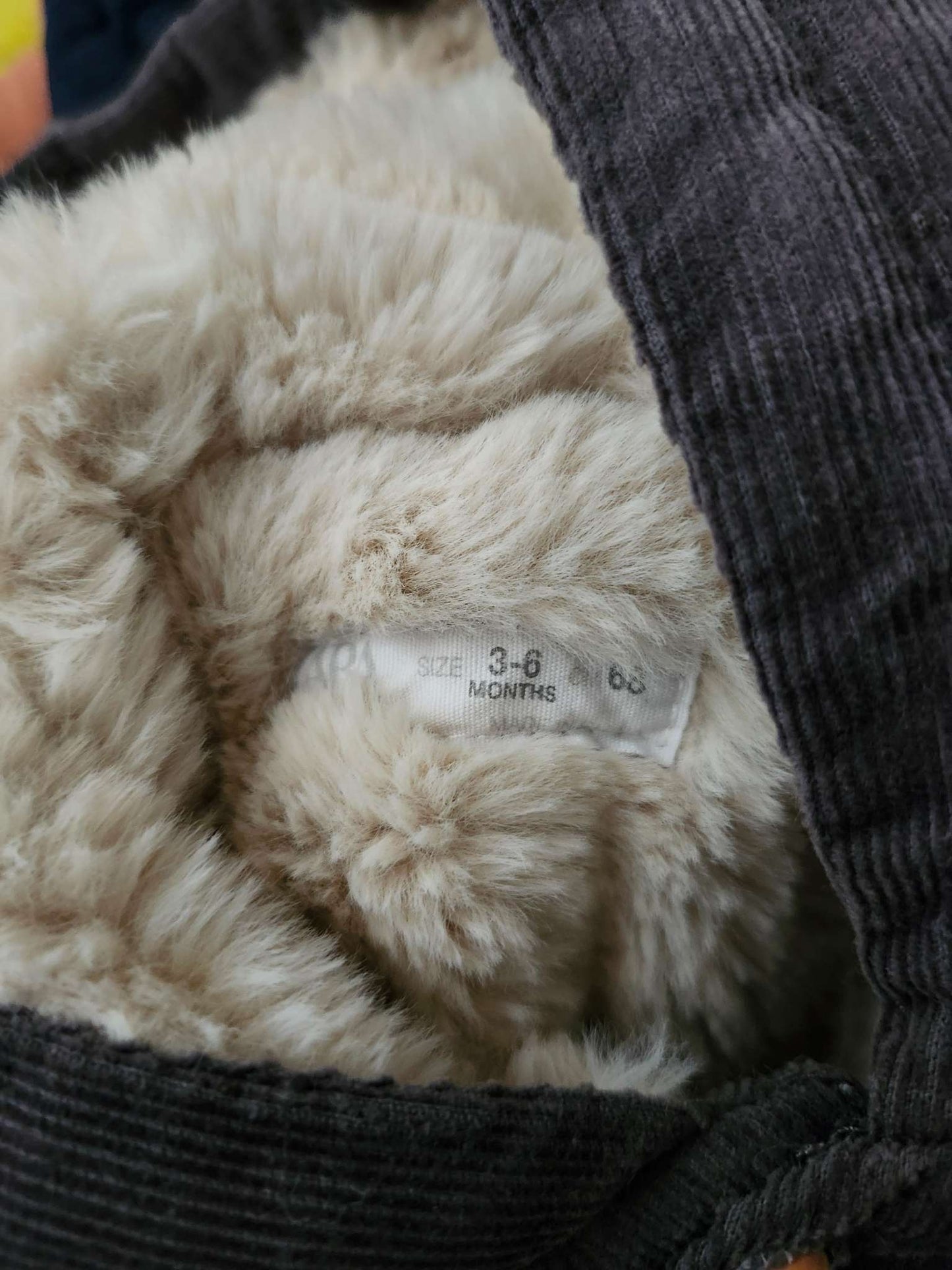 Zara corduroy baby coat, 3-6M, like new, Kids 6 Month (3-6M)