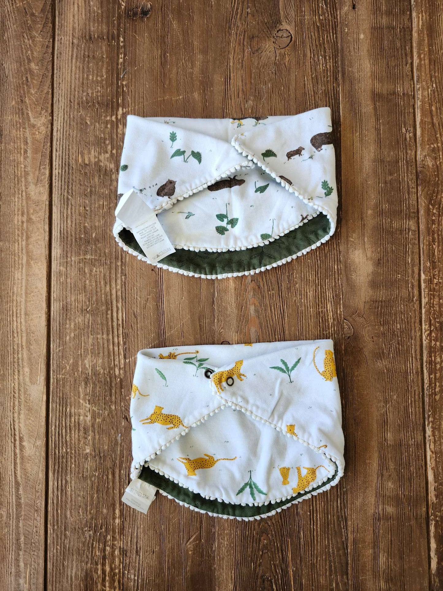 Red Caribou, organic bandana bib, like new