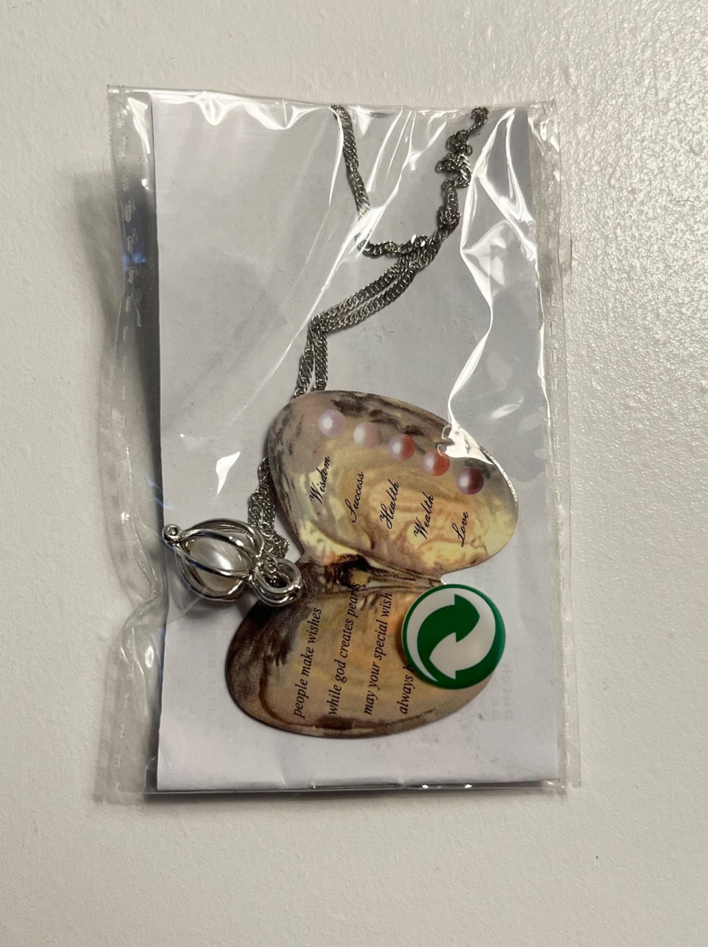 Brand new pearl necklace