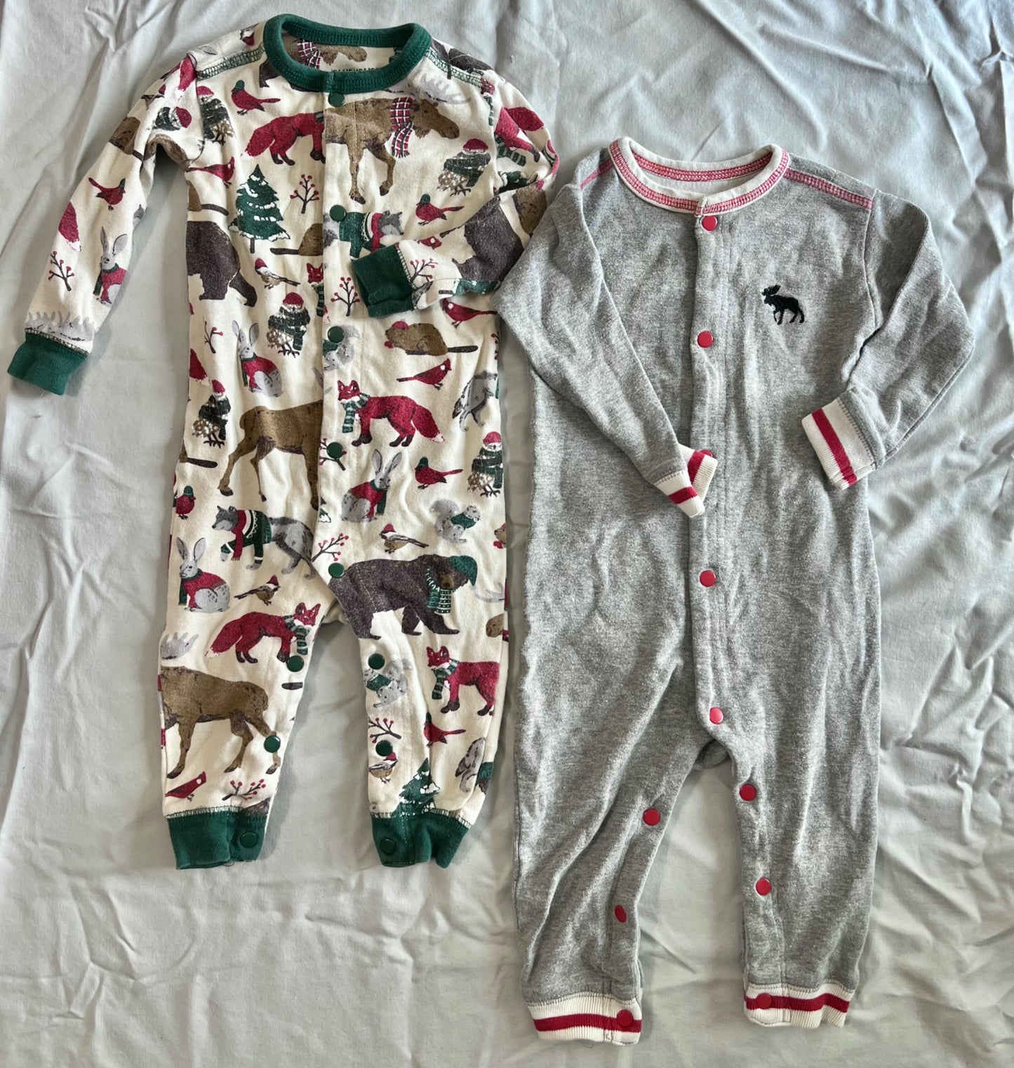 Little Blue House Christmas onesie pyjamas bundle, Kids 12 Month (9-12M)