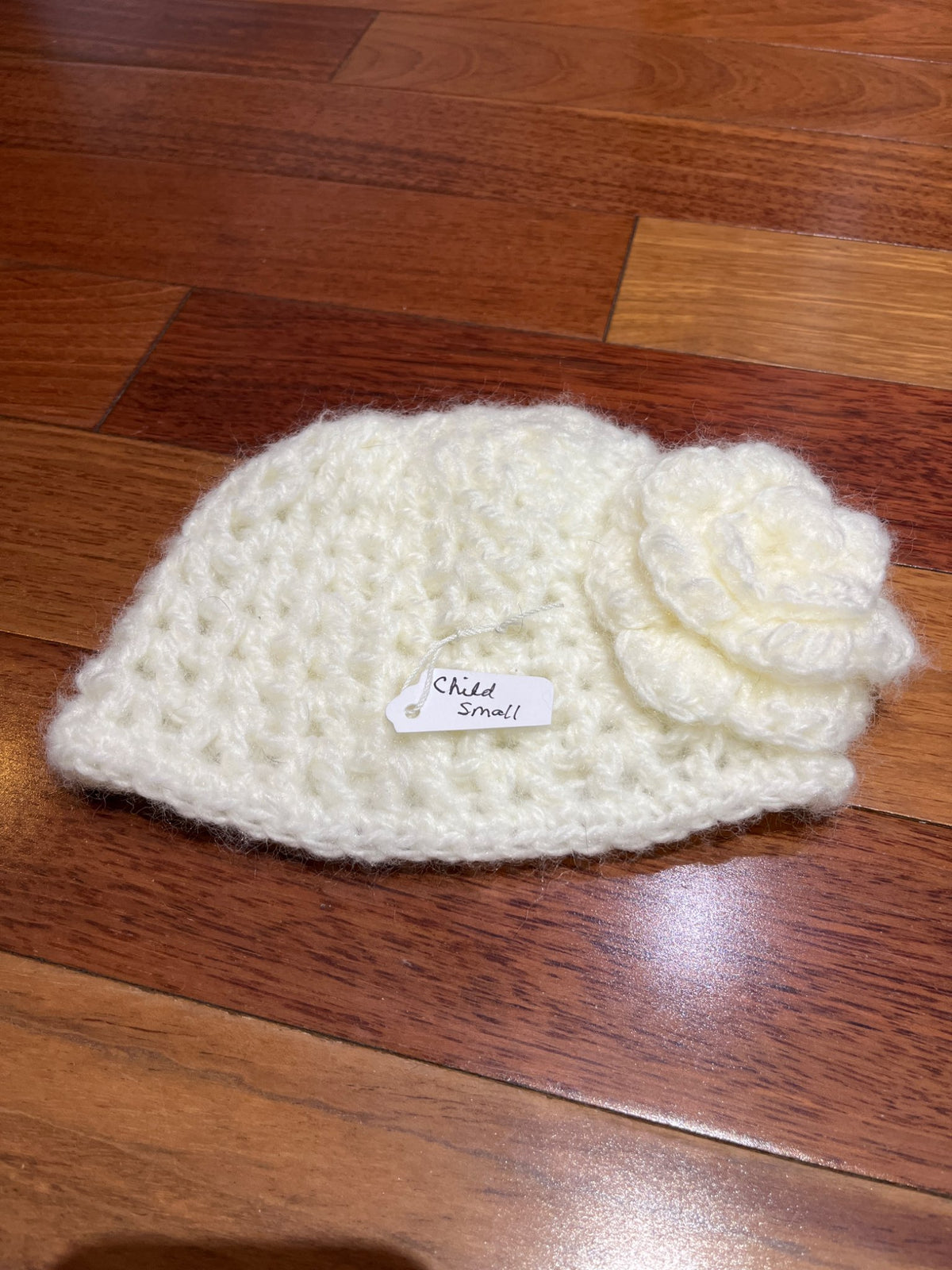 Winter hat with flower detail. , Kids 3T