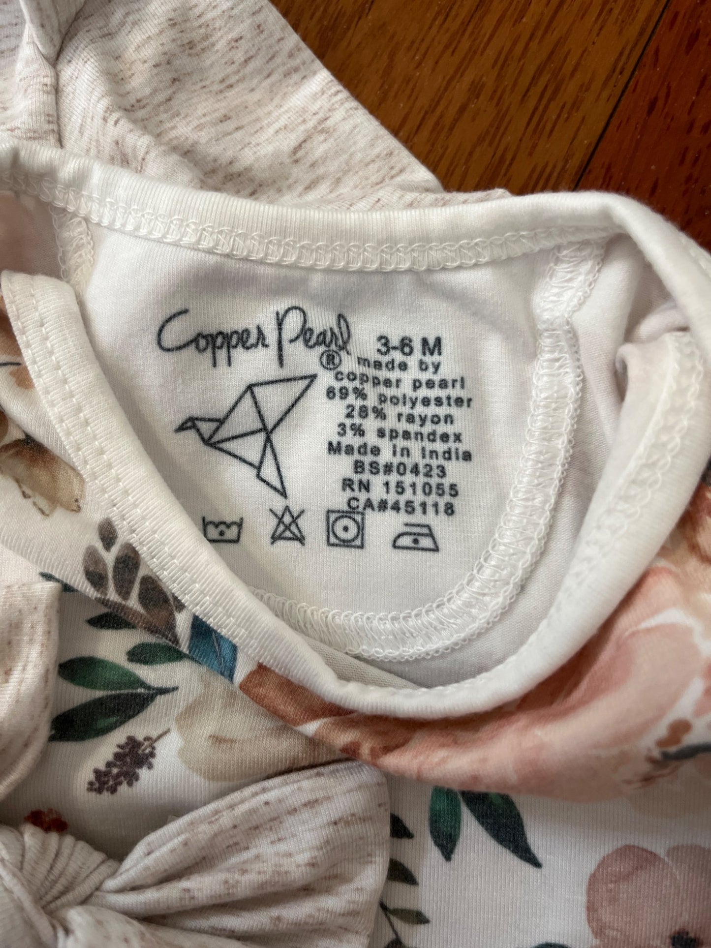 Copper pearl bodysuits and headband , Kids 6 Month (3-6M)
