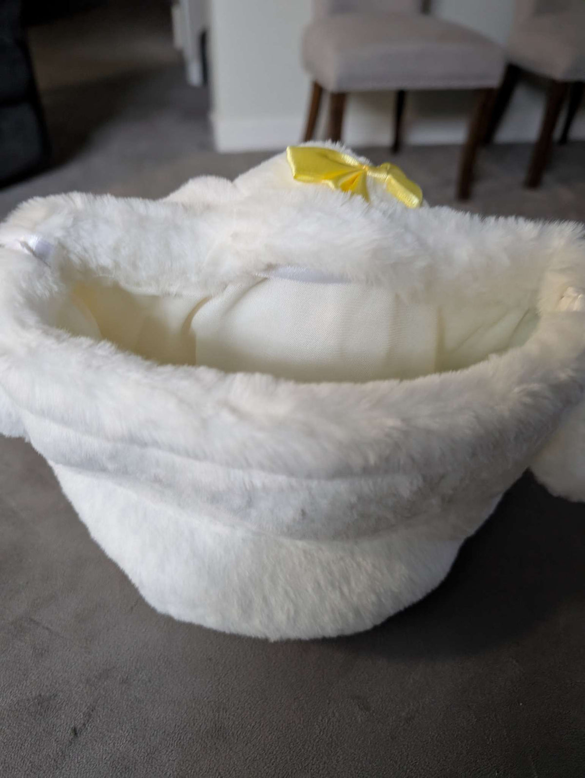 New in box White Easter Bunny Basket