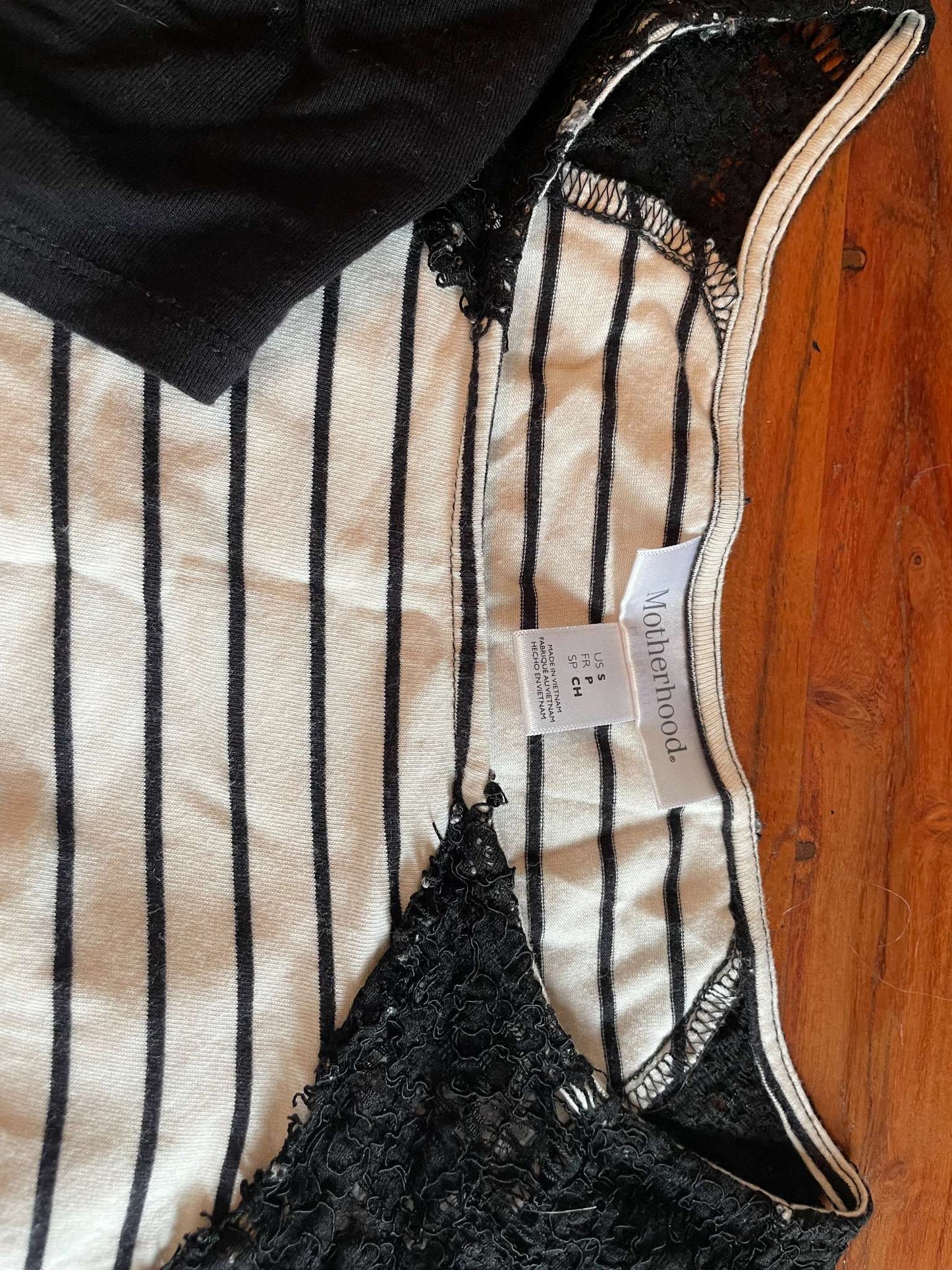 Set of 4 - Maternity Tops - Size Small , Maternity S (4-6)