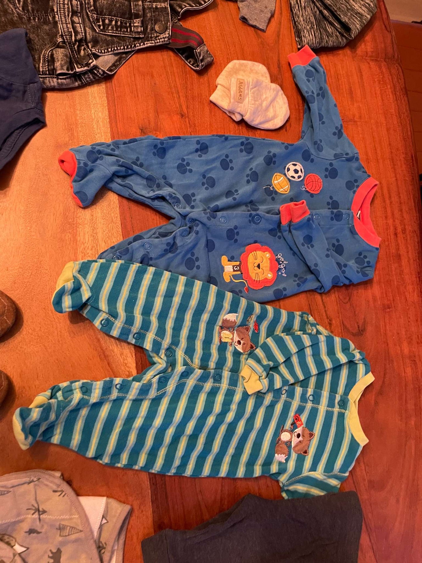 3 MONTH BOYS BUNDLE w/ Parker & Posie Slippers, Velcro Swaddle Sleep sack, and more! , Kids 6 Month (3-6M)