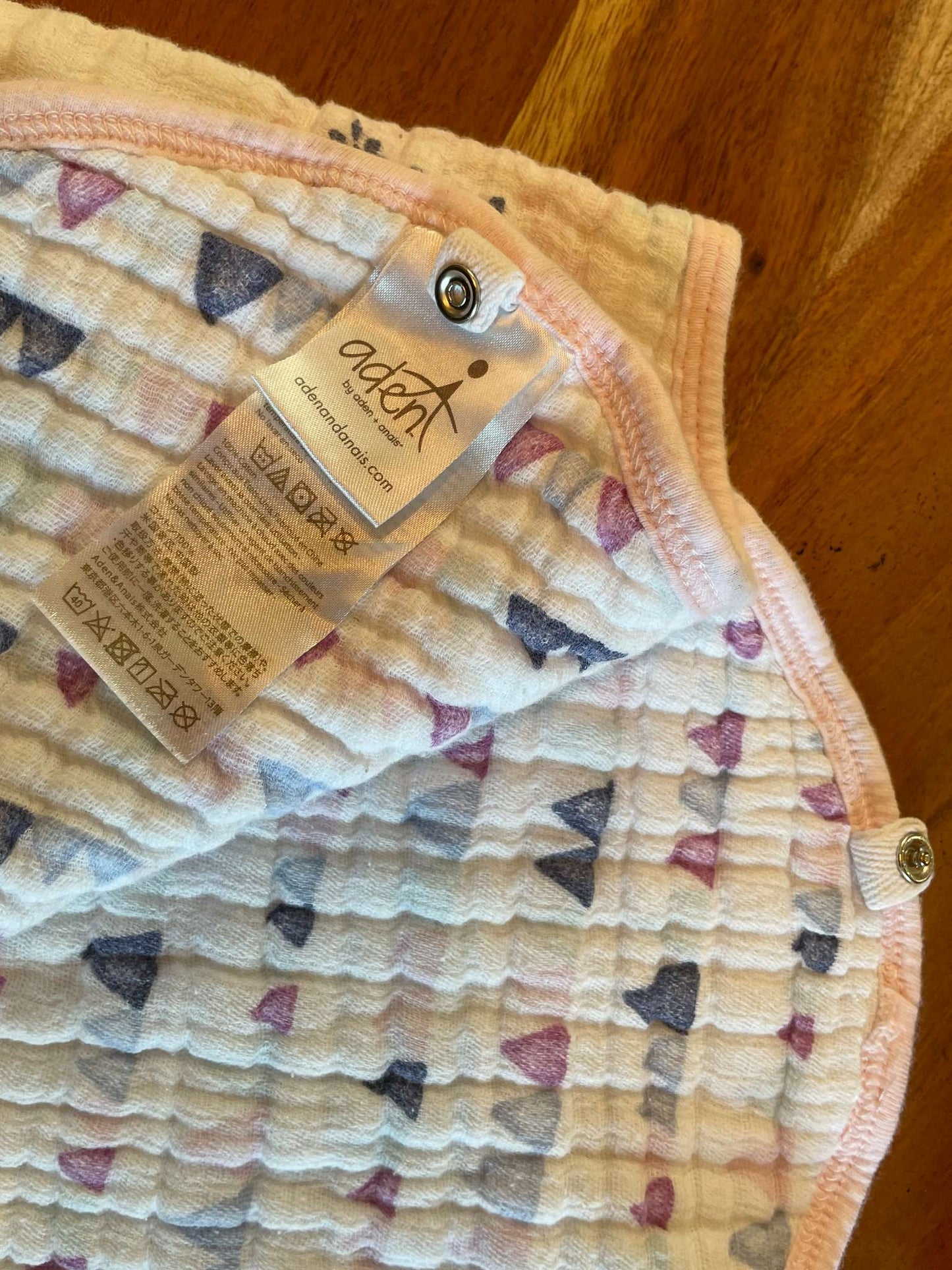 New/Never Used Girl Bundle - Blankets, Soothers, Soother/Teething Clip, NIKE Hat & Sock set, 0-3 Months (Newborn)
