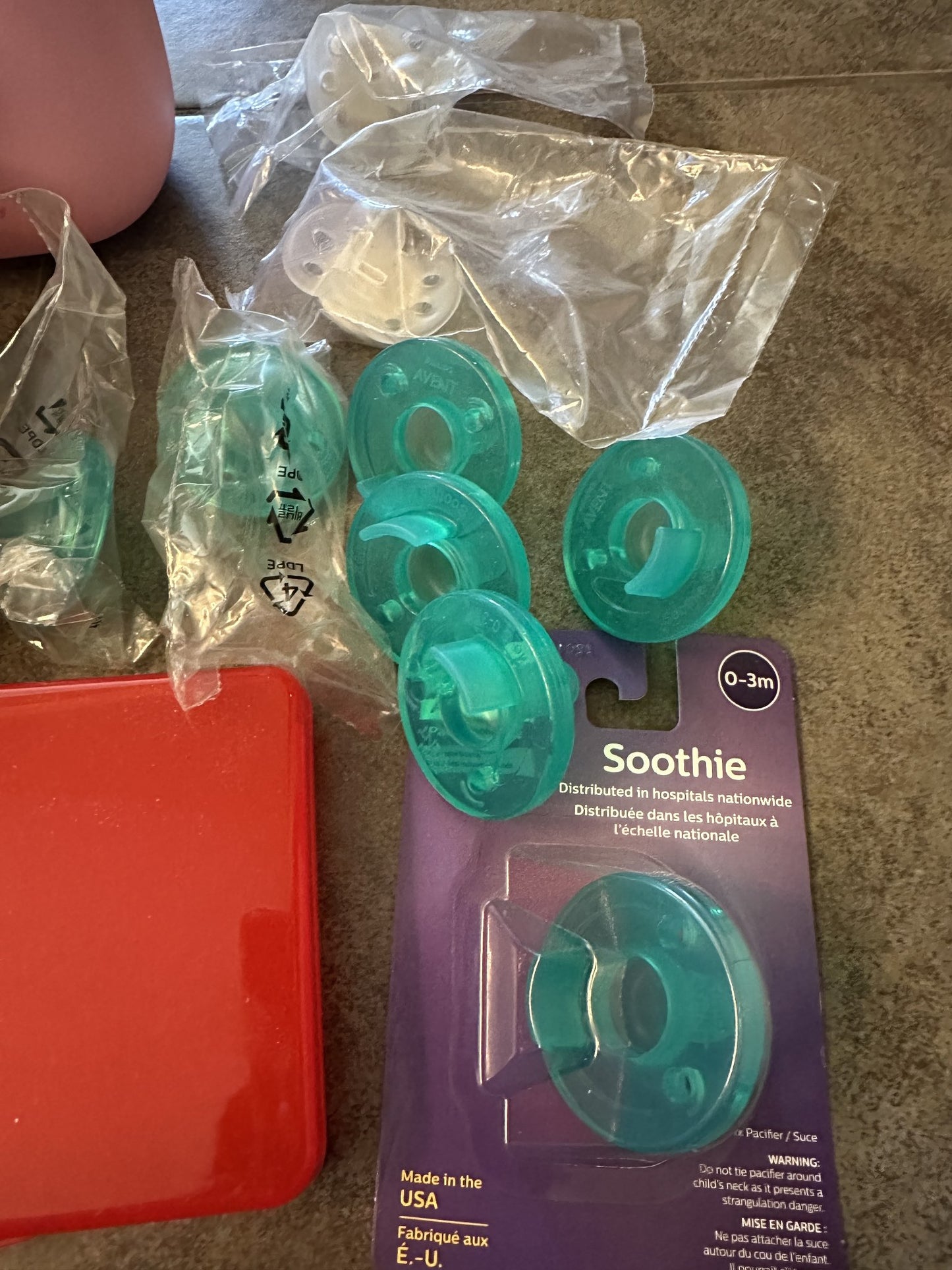 Newborn soothers and first food equipment bundle