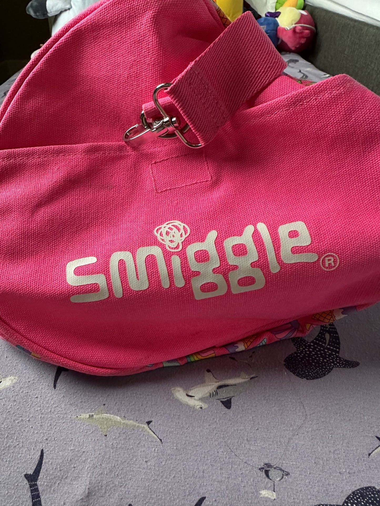 Smiggles duffle bag