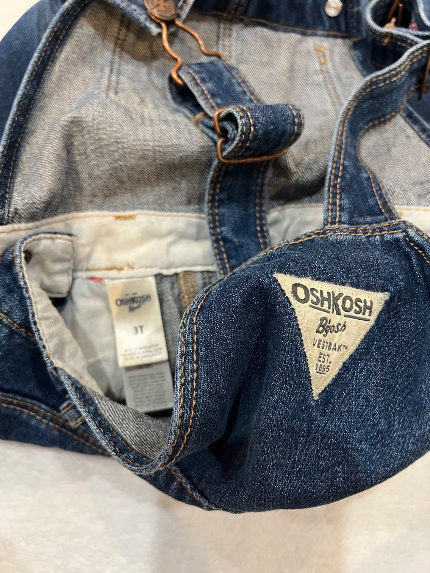 3T Osh kosh jean overalls, Kids 3T