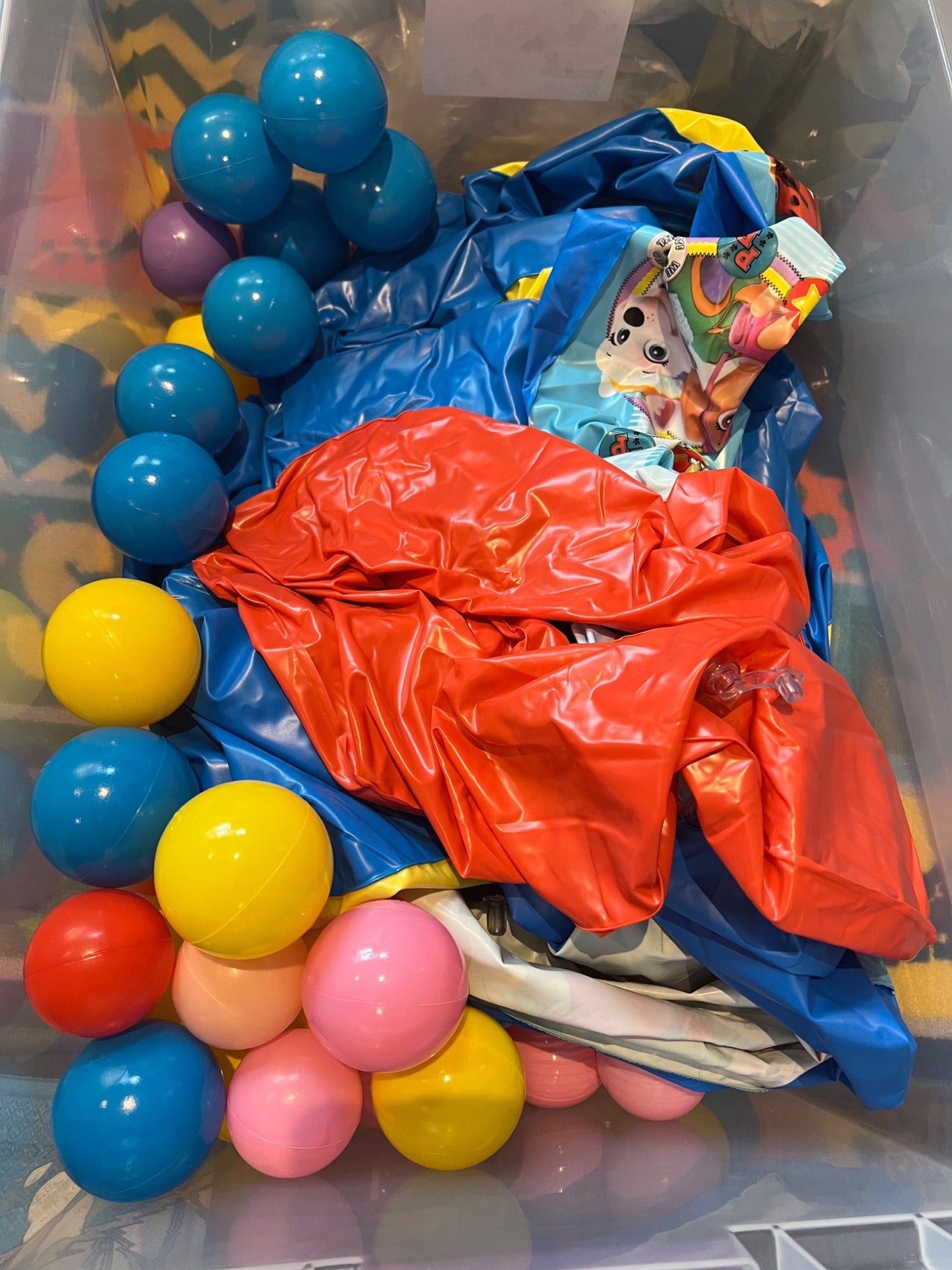 Paw patrol toddler inflatable ball pit with extra balls