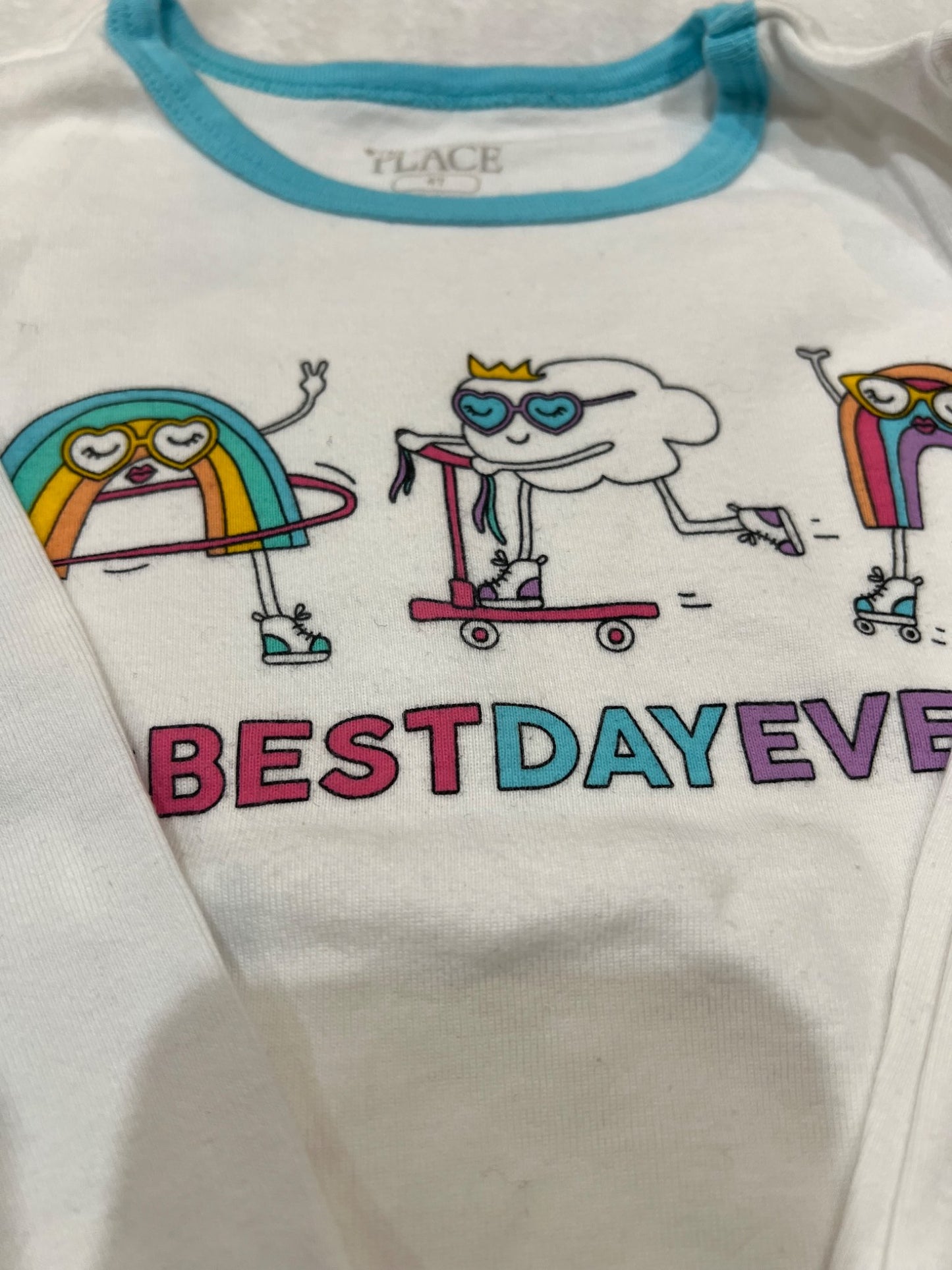 4T matching pj sets - rainbows - EUC, Kids 4/4T