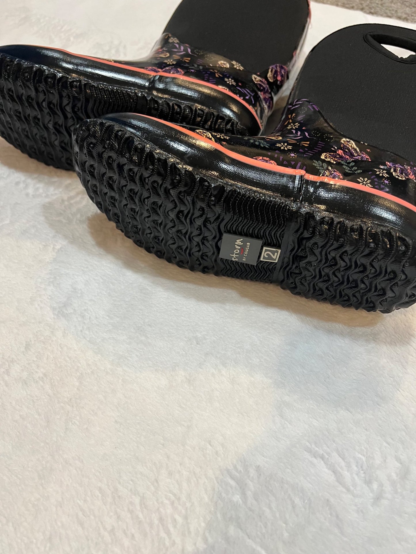 NEW size 2 Cougar waterproof winter boots - black with butterflies , Shoes 2 (Kids:4-8yr)