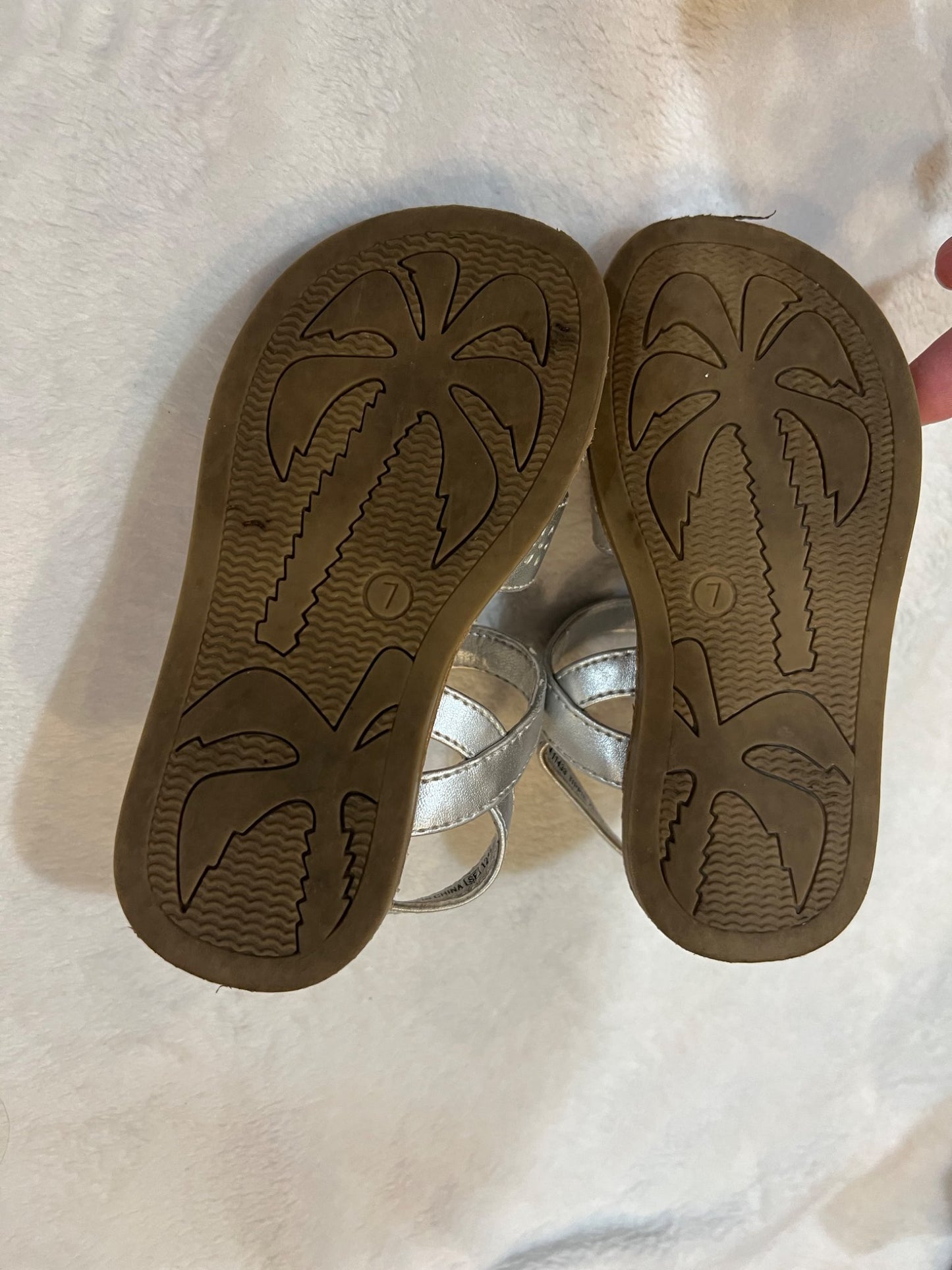 Size 7T- silver sandals , Shoes 7 (Walkers:12-24 mth)