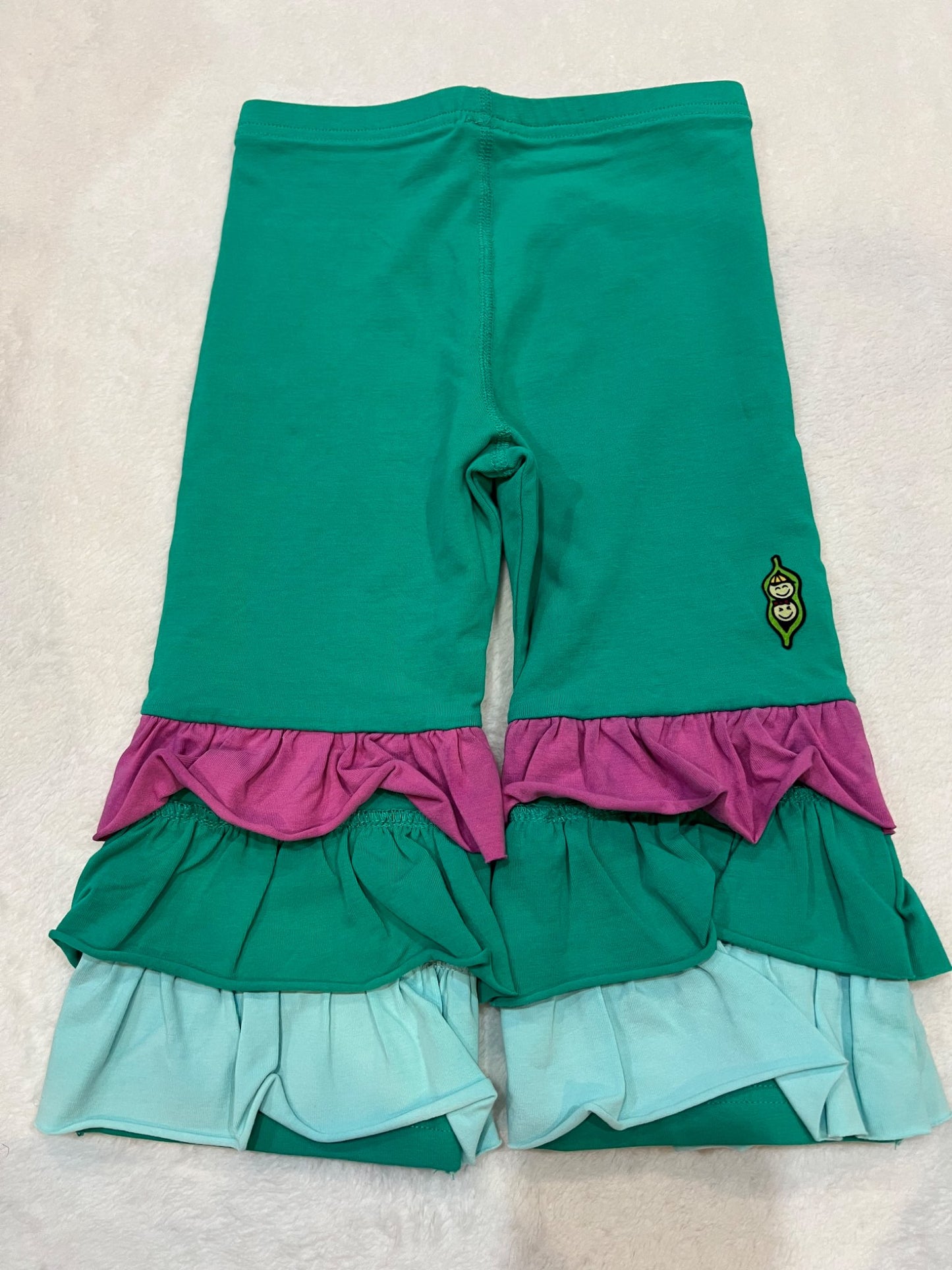 6- peekaboo means capris- EUC, Kids 6/6X (extra small)