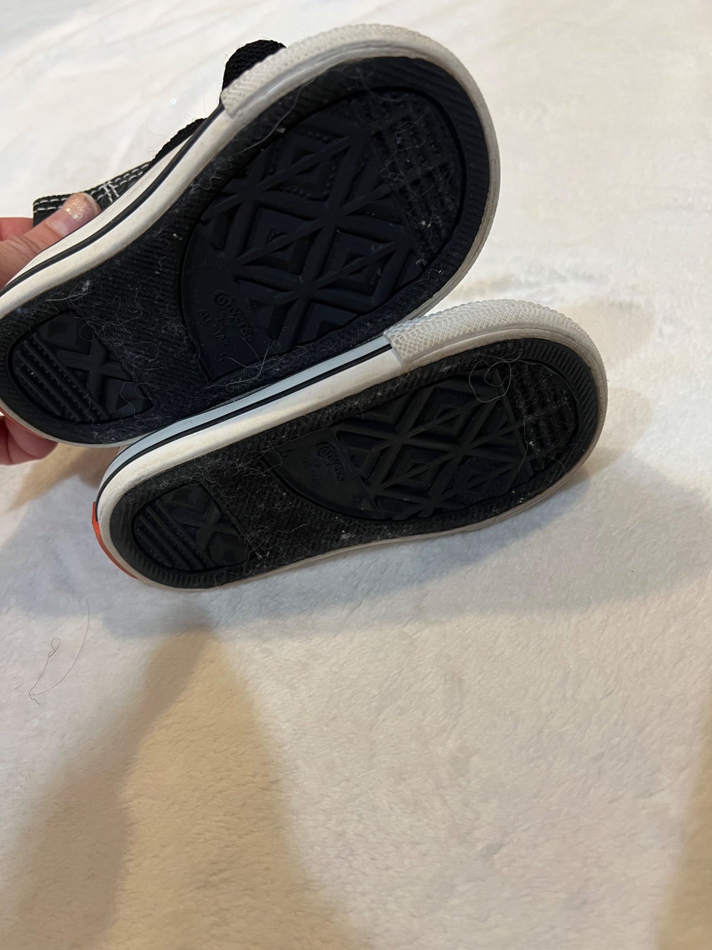 NWOT- 5T - converse sneakers- dr Seuss , Shoes 5 (Walkers:12-24 mth)