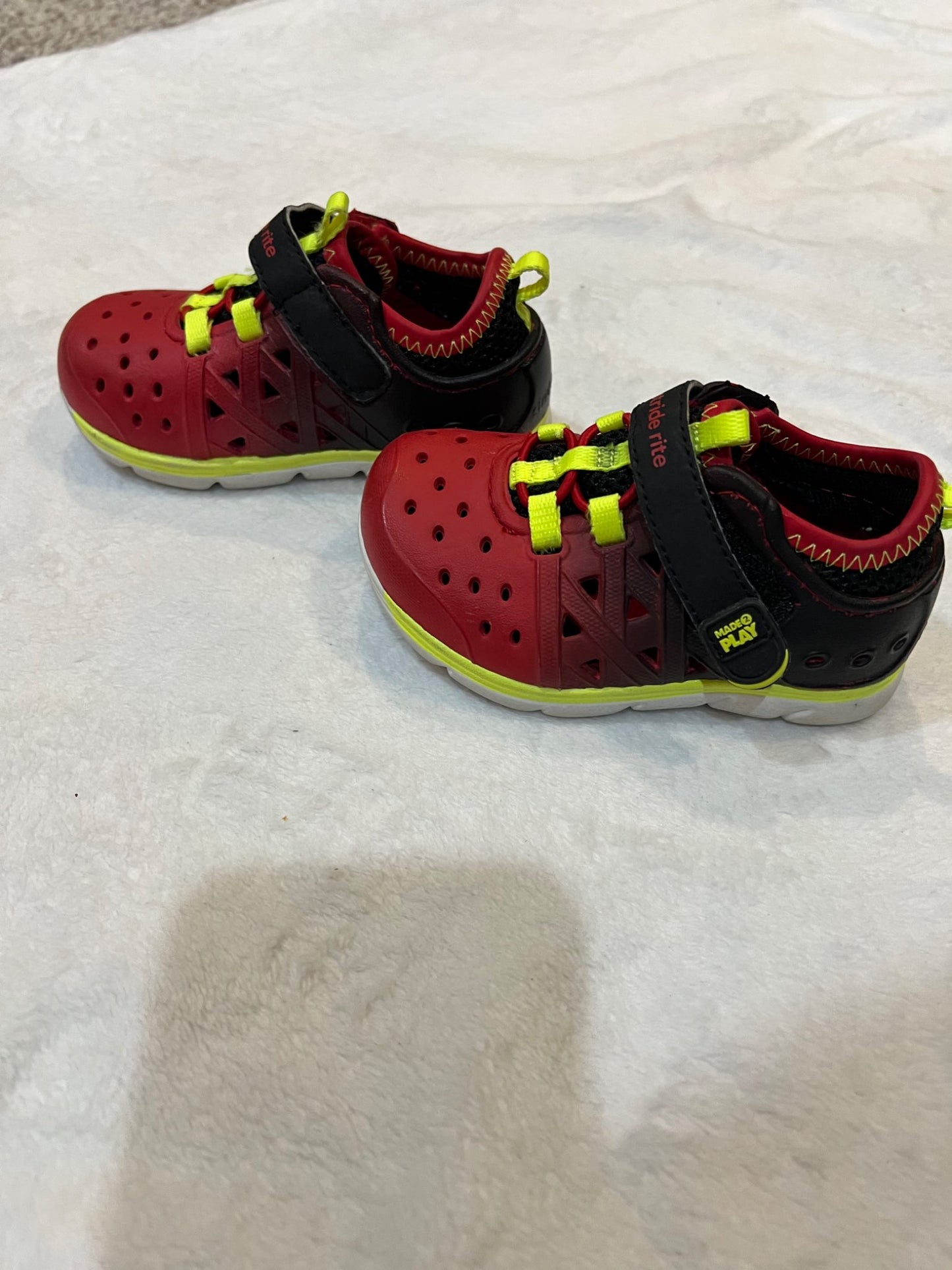 5T stride rite Philiban shoes- red, Shoes 5 (Walkers:12-24 mth)