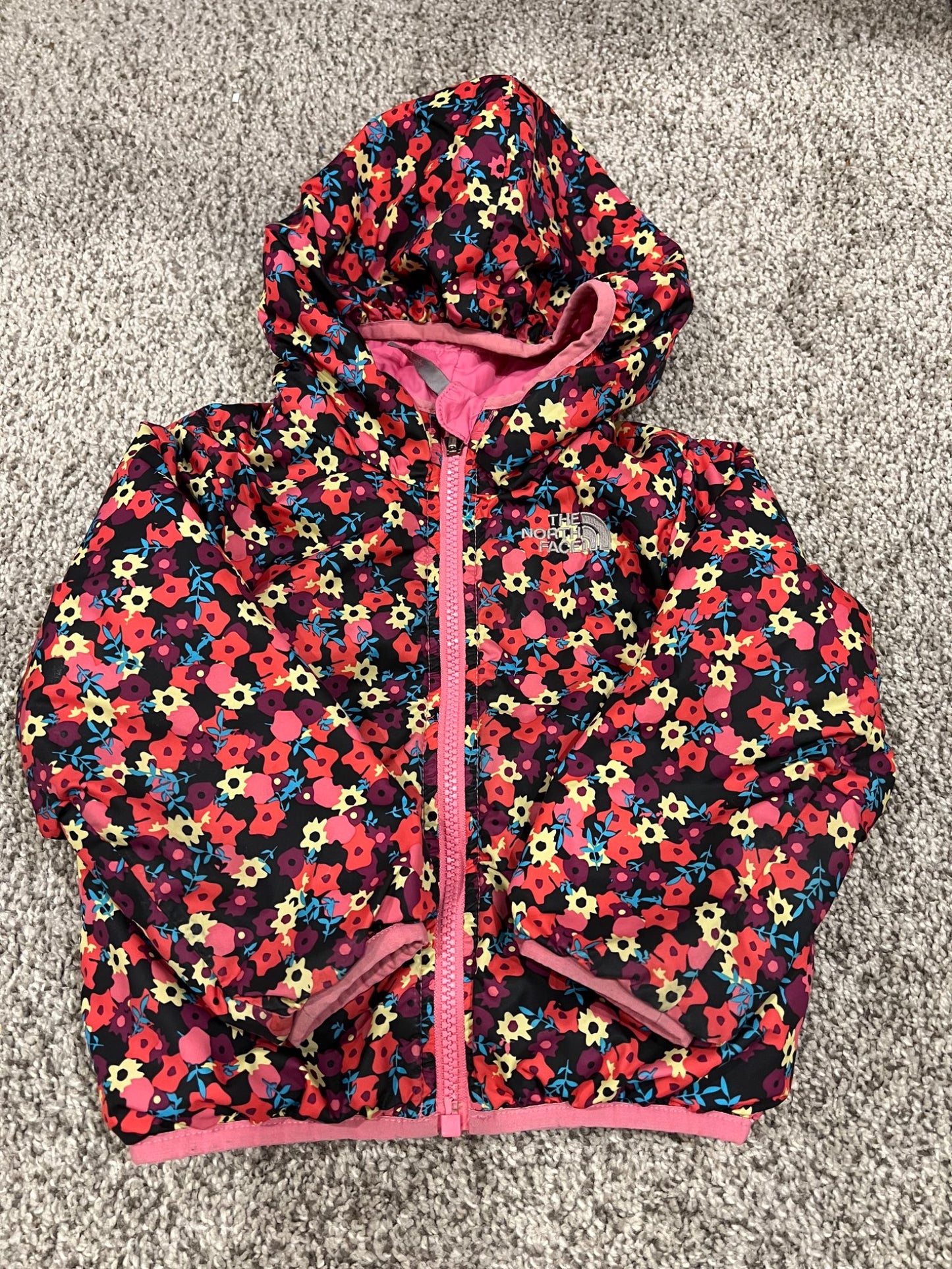 2T North face reversible light puff jacket - flowers and pink , Kids 2T