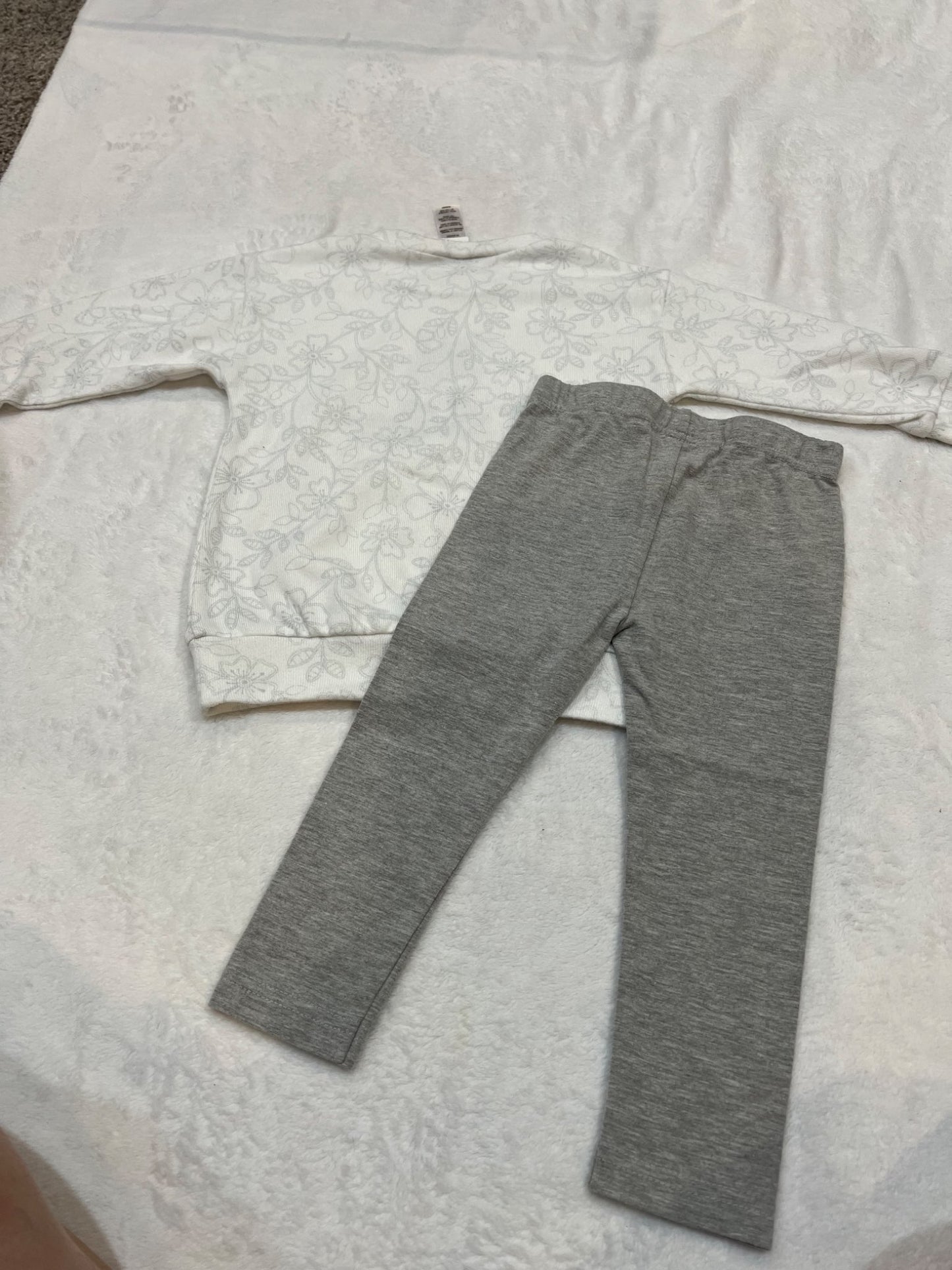 24 mth Disney thumper outfit sweater and leggings , Kids 24 Month (18-24M)