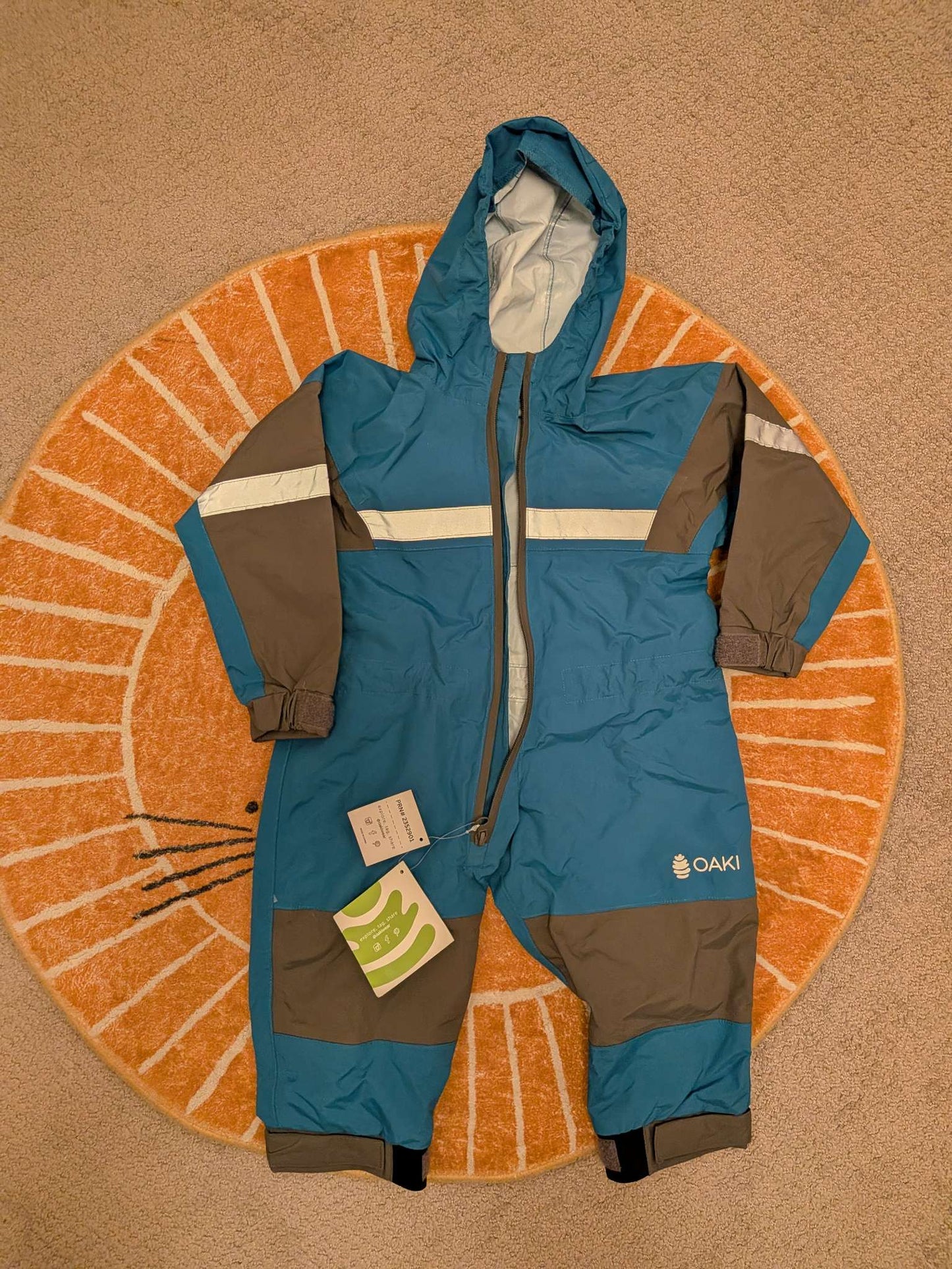 *New with Tags* Oaki Rainsuit Msrp $131 , Kids 12 Month (9-12M)