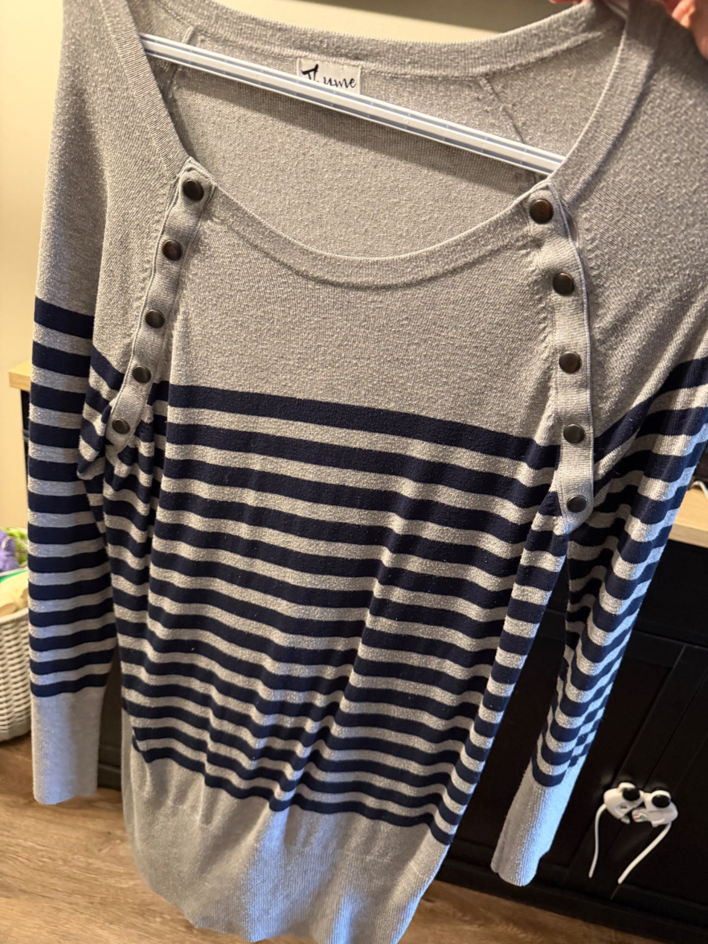VGUC Nursing Sweater , Maternity S (4-6)