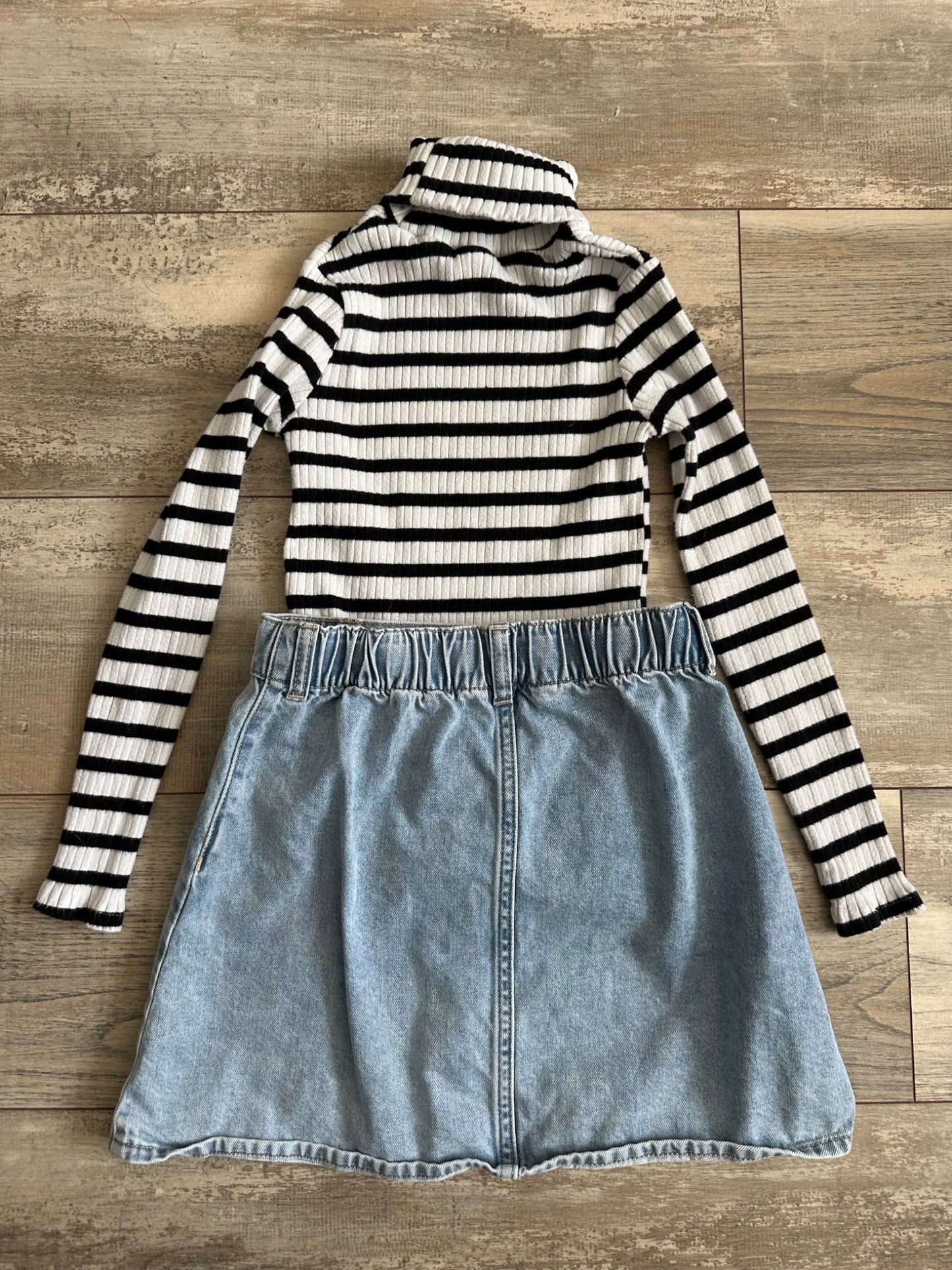 Denim skirt and turtleneck outfit 8/9, Kids 7 & 8 (small)